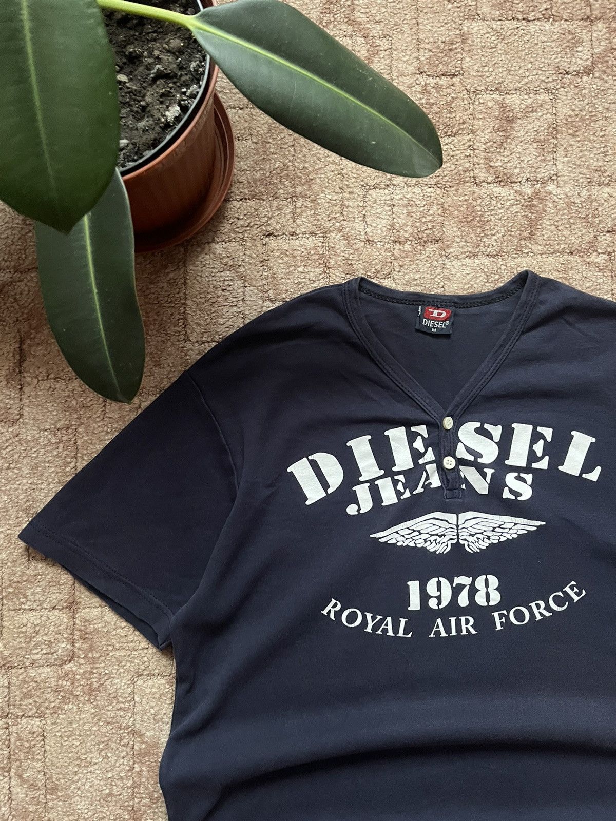 Diesel Vintage Diesel Big Logo 90's Tee Avant Garde Streetwear Size US M / EU 48-50 / 2 - 2 Thumbnail