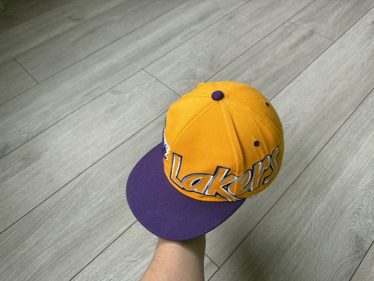 NBA 90s Vintage Lakers Cap Size ONE SIZE - 4 Thumbnail