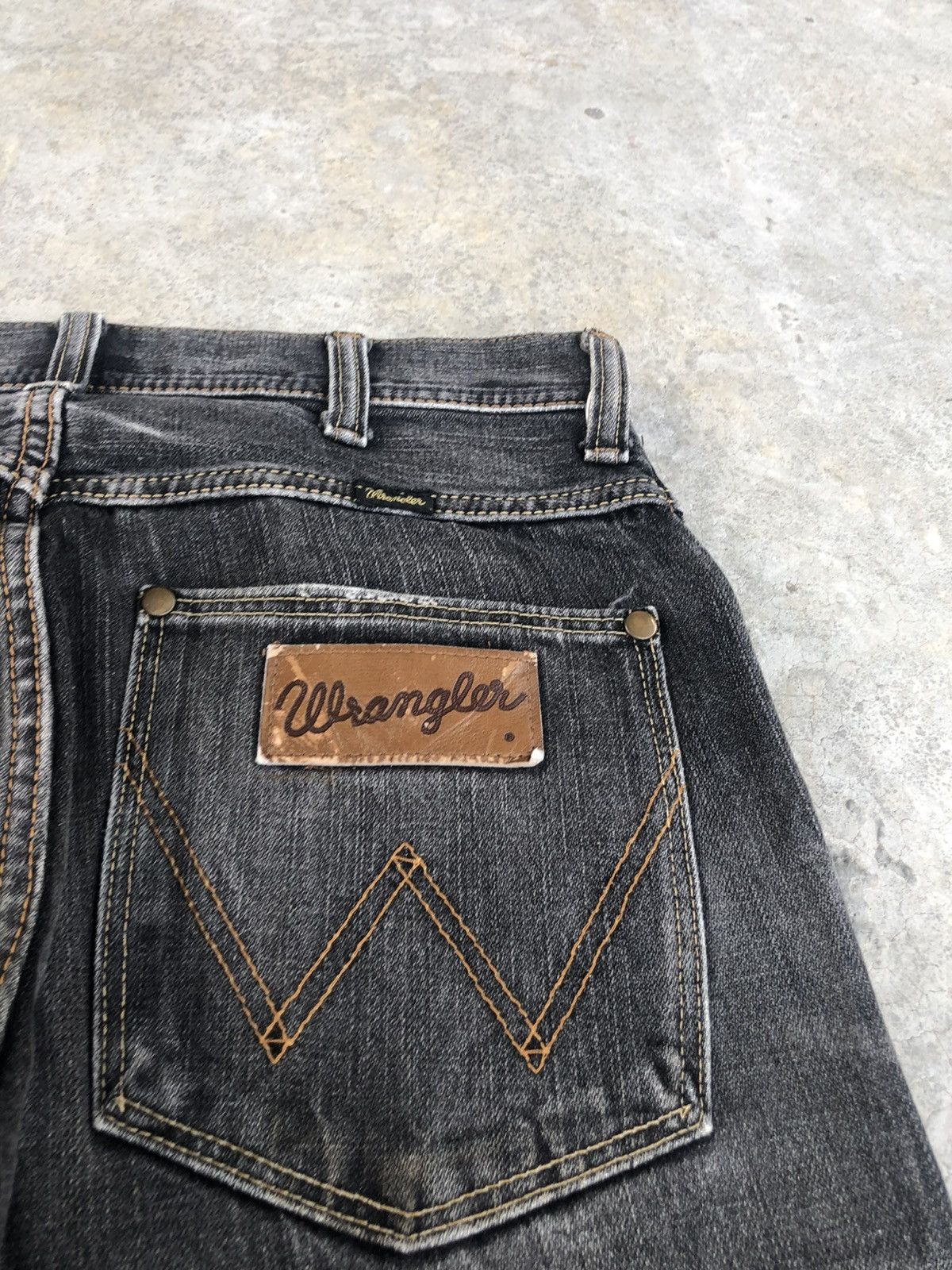 If Six Was Nine Japanese Wrangler Flared Jeans Distressed Size US 30 / EU 46 - 16 Thumbnail