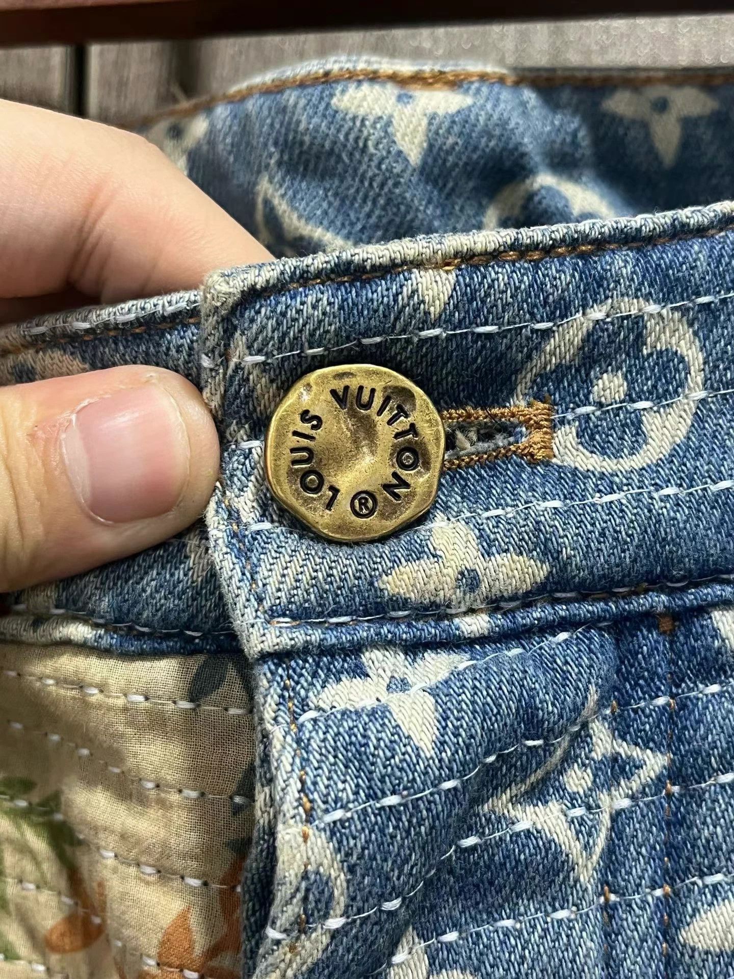 Louis Vuitton Louis Vuitton LV floral jeans Size 30" / US 8 / IT 44 - 4 Thumbnail