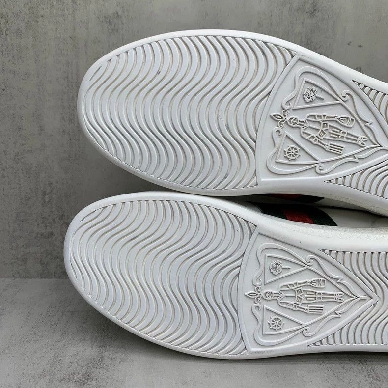 Gucci Gucci White Bee Sneakers Size 35-2505 Size US 6 / IT 36 - 8 Thumbnail