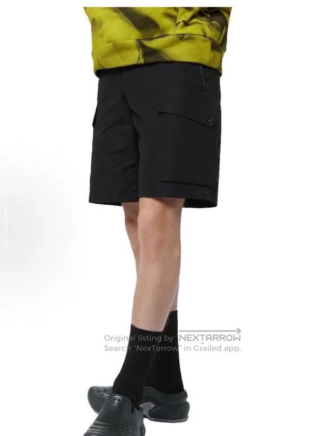 Louis Vuitton Louis Vuitton size US 46 FW23 Zippered Crepe Cargo Shorts Size US 30 / EU 46 - 6 Thumbnail
