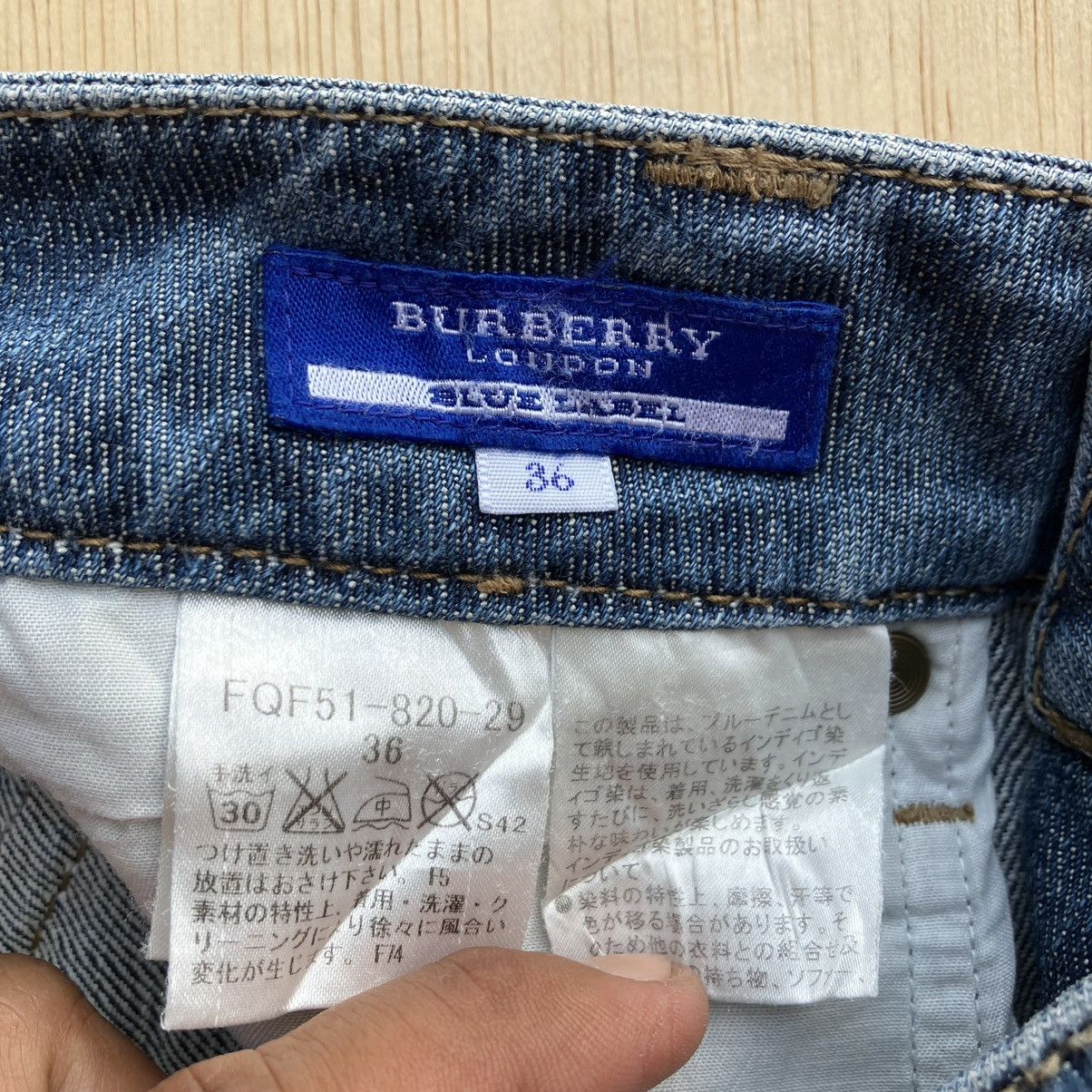 Burberry BURBERRY BLUE LABEL DENIM FLARE Size 28" / US 6 / IT 42 - 4 Thumbnail