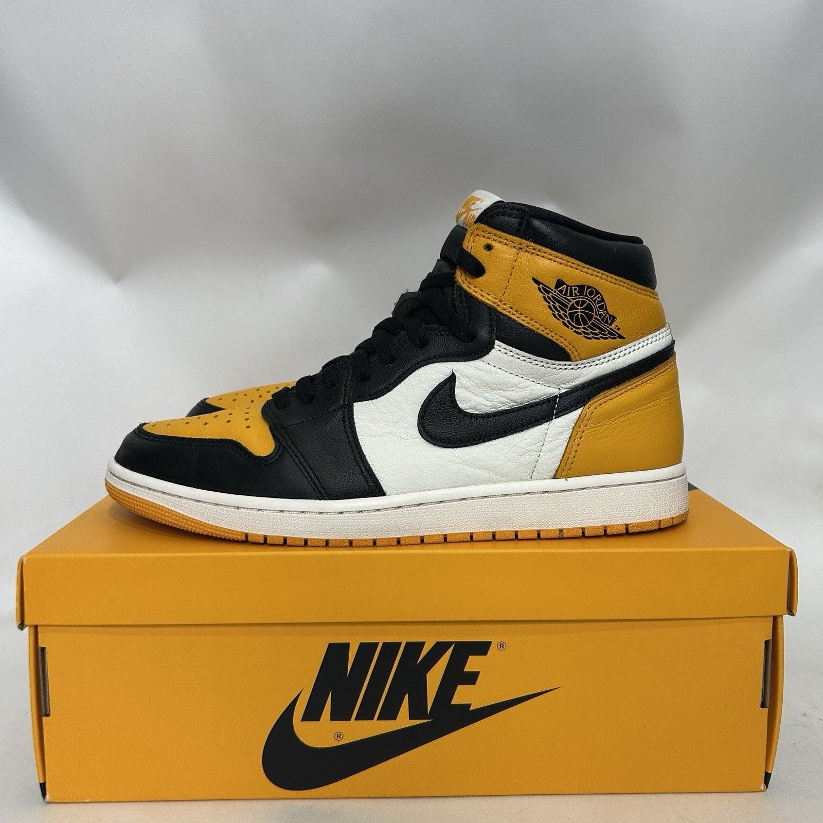 Jordan Brand Nike Air Jordan 1 Retro High OG “Yellow Toe/Taxi” Size US 11 / EU 44 - 6 Thumbnail