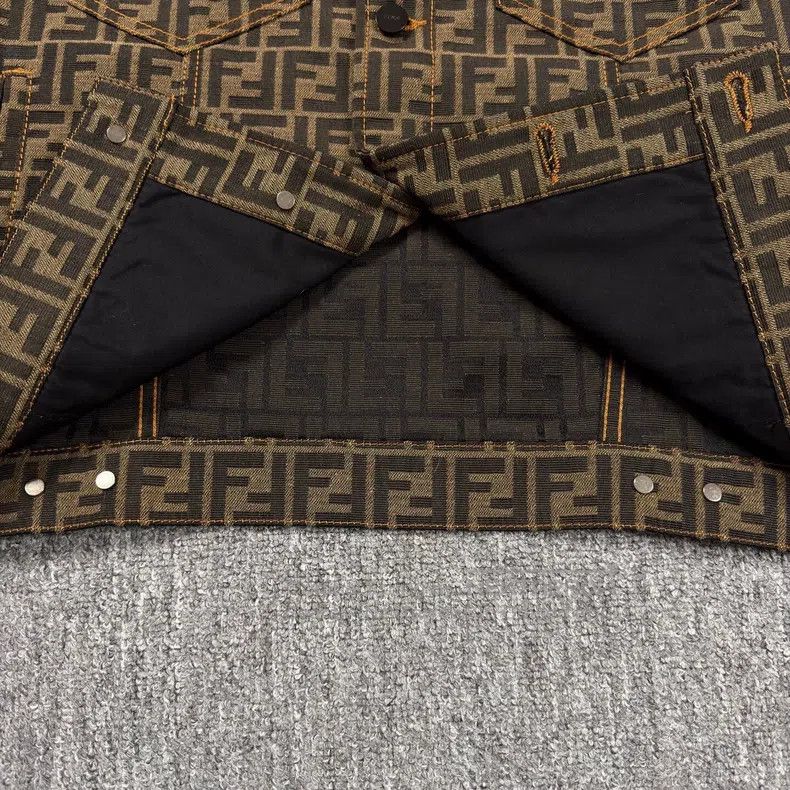 Fendi Fendi Monogram Embossed Chest Leather Patch Denim Jacket Size US M / EU 48-50 / 2 - 8 Thumbnail