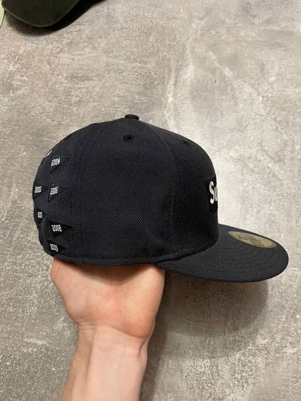 Hypebeast × Supreme Supreme New Era Box Logo World Famous Flags SnapBack Cap Size ONE SIZE - 8 Thumbnail