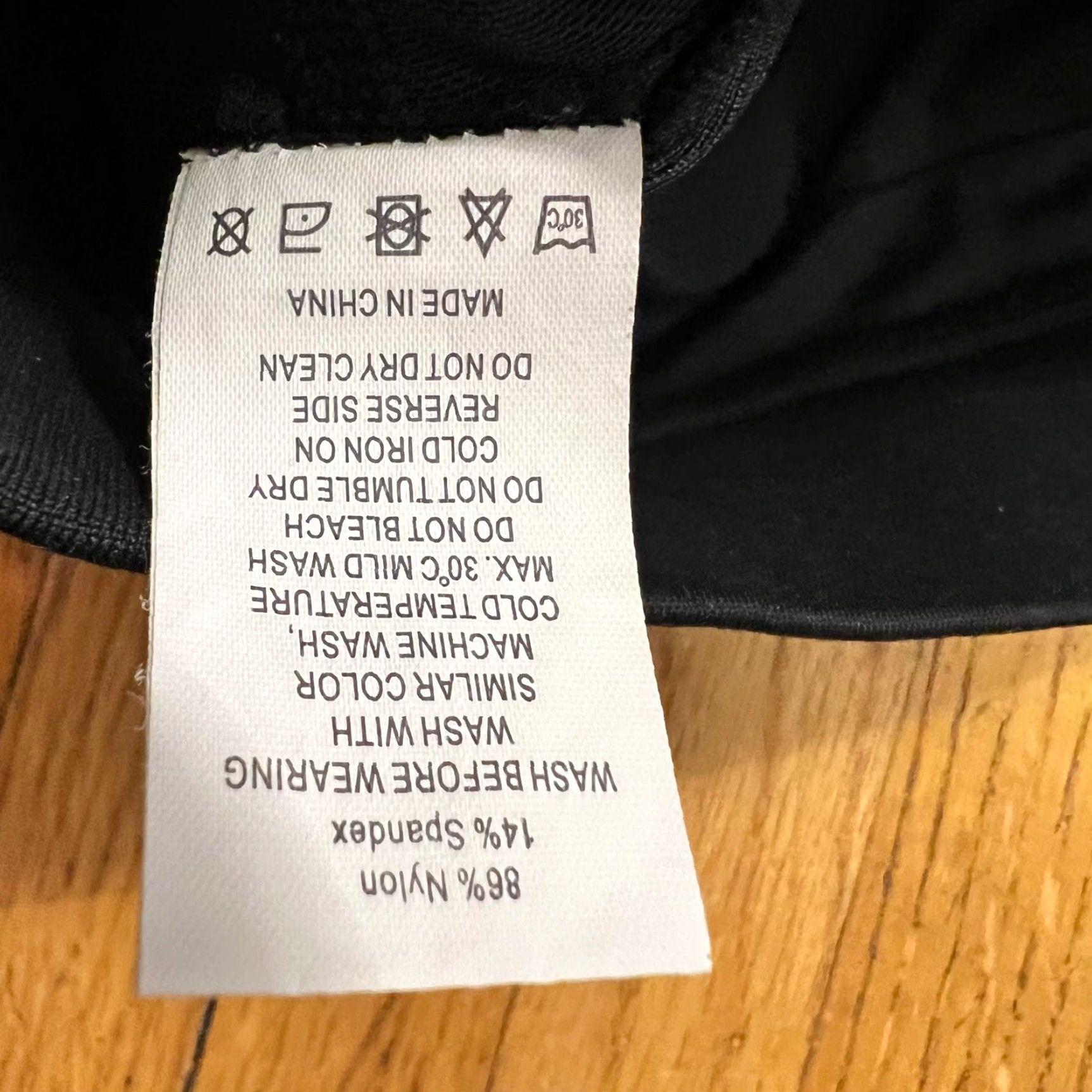 Vintage Zyia Active Sports Bra Womens Medium Black Razor Back Size ONE SIZE - 5 Thumbnail
