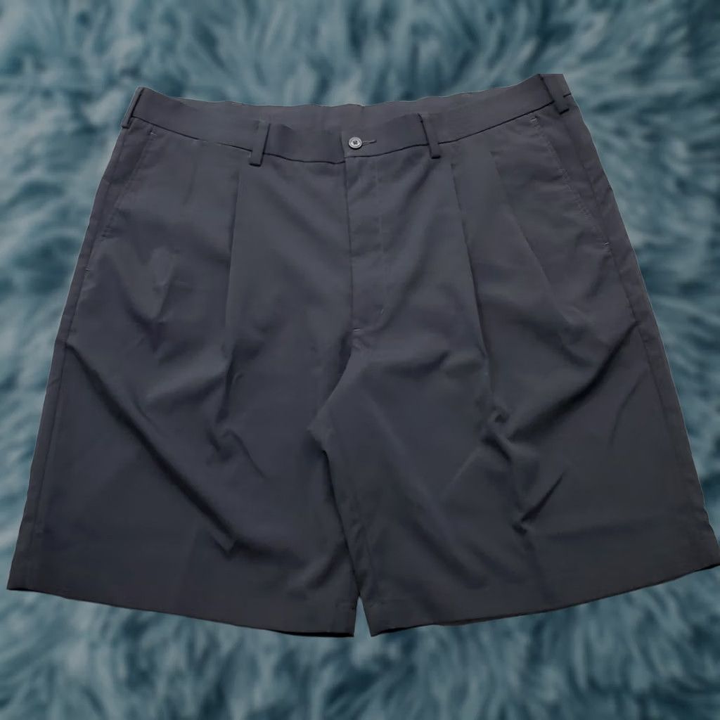 PGA Tour PGA TOUR Chino Shorts Mens 40 Black Pleated Stretch Performance Regular Outdoor Shirt? Size US 40 / EU 56 - 1 Thumbnail