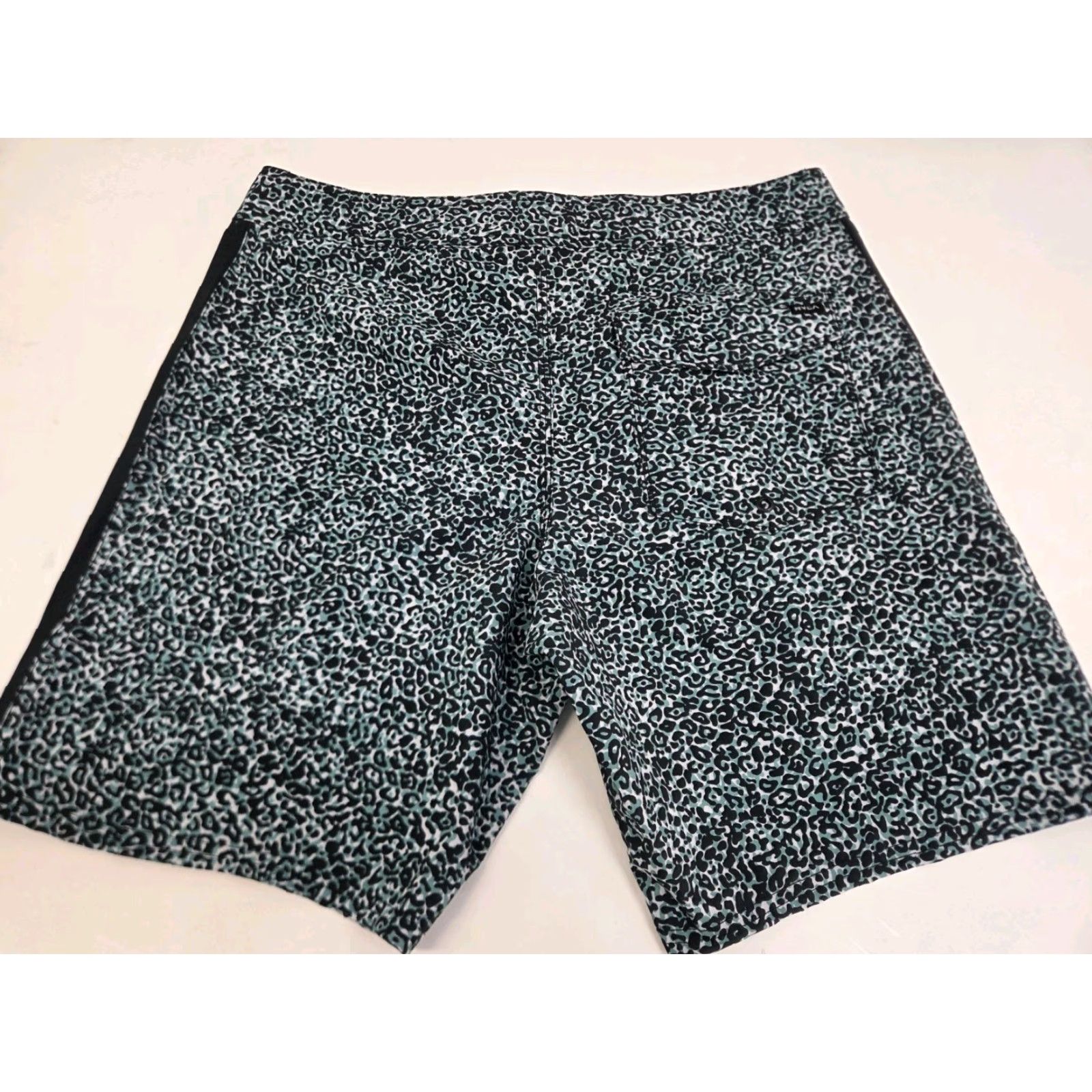 RVCA RVCA VA Board Shorts Men 33/8" Back Pocket Zip Drawstring Multicolor Green Black White Animal Print Hawaiian Quick Dry Stretch Beach Surfing Men 33 Size US 33 - 2 Thumbnail