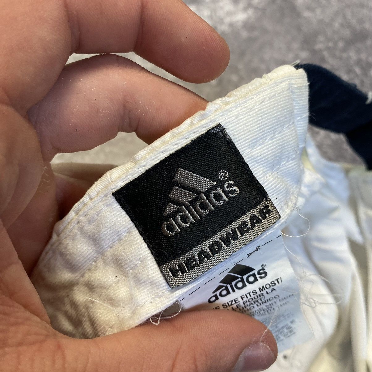 Adidas × Vintage Vintage Adidas Centre Basic Logo White Streetwear cap Size ONE SIZE - 14 Thumbnail
