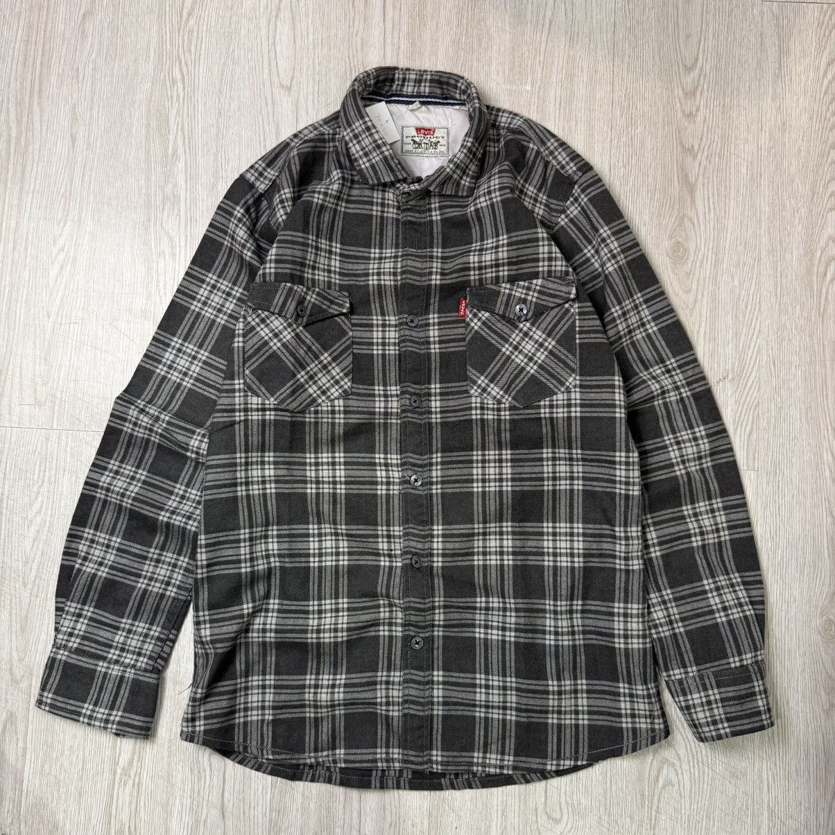 Levi's Levi's plaid flannel grey button Size US M / EU 48-50 / 2 - 1 Thumbnail