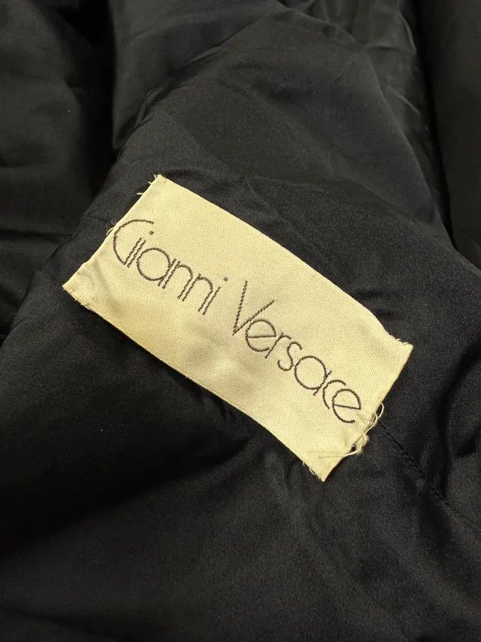 Vintage 1980s Gianni Versace Black Astrakhan Fur Long Jacket Size US S / EU 44-46 / 1 - 11 Thumbnail