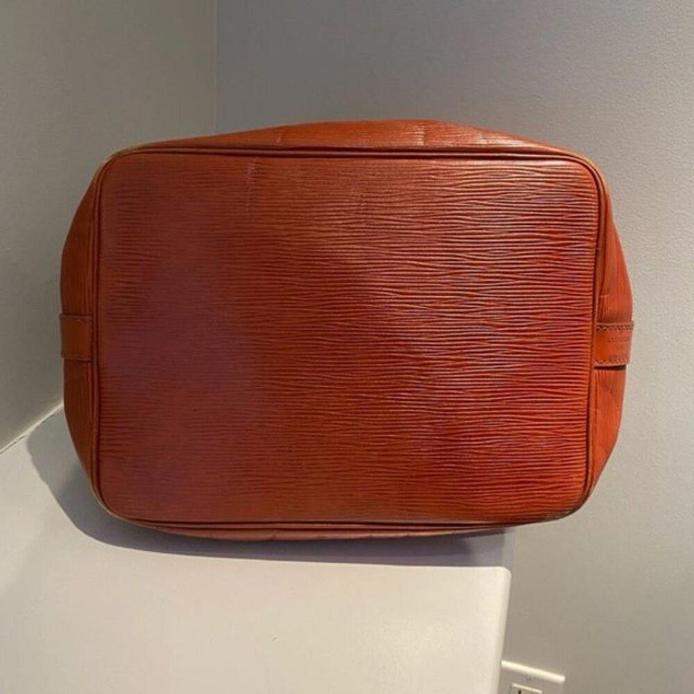 Louis Vuitton Louis Vuitton Vintage ‘Noe’ Epi Leather Bucket Bag Size ONE SIZE - 2 Thumbnail