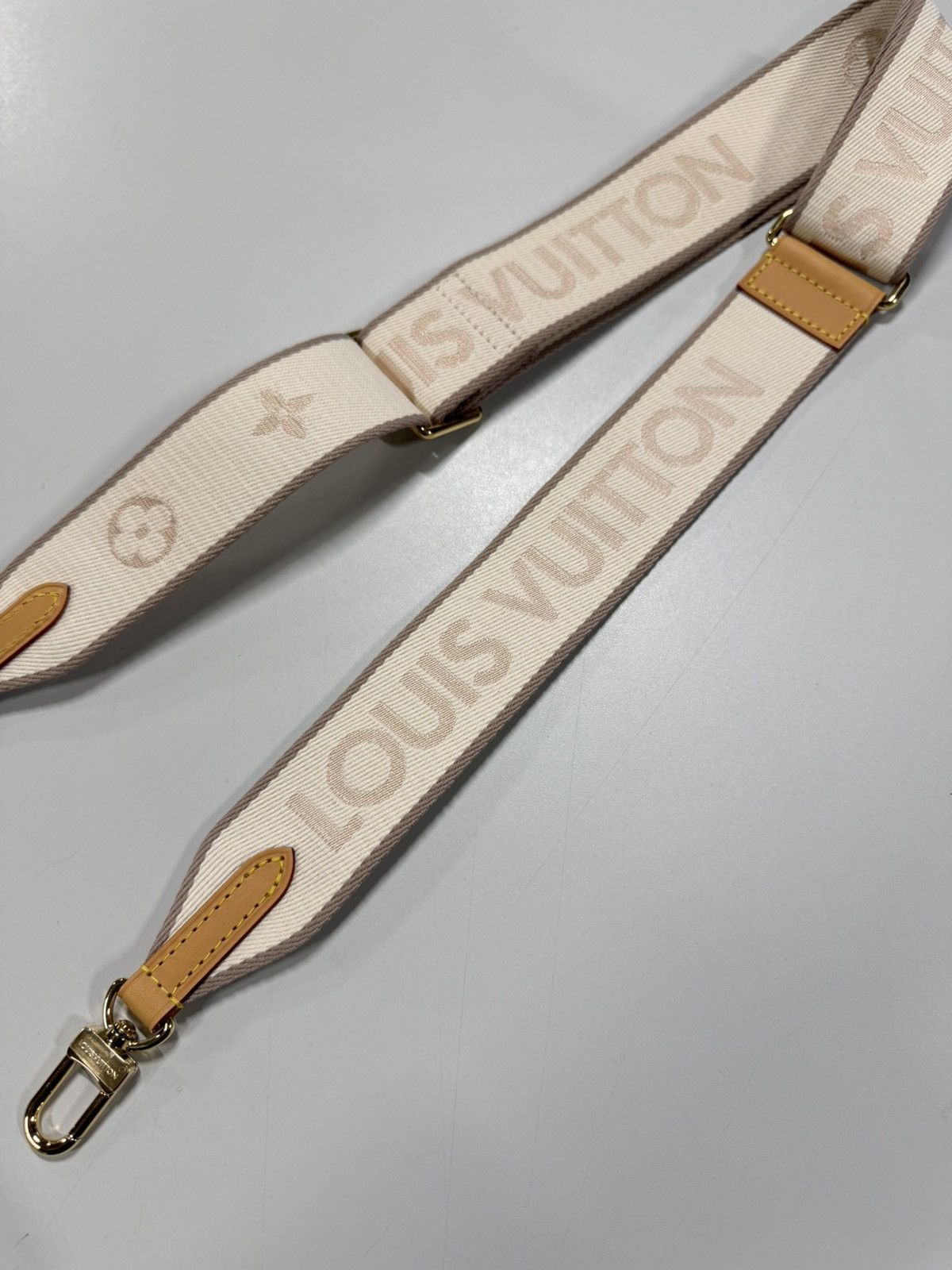 Louis Vuitton Louis Vuitton Shoulder Strap NEW 750$ Size ONE SIZE - 3 Thumbnail