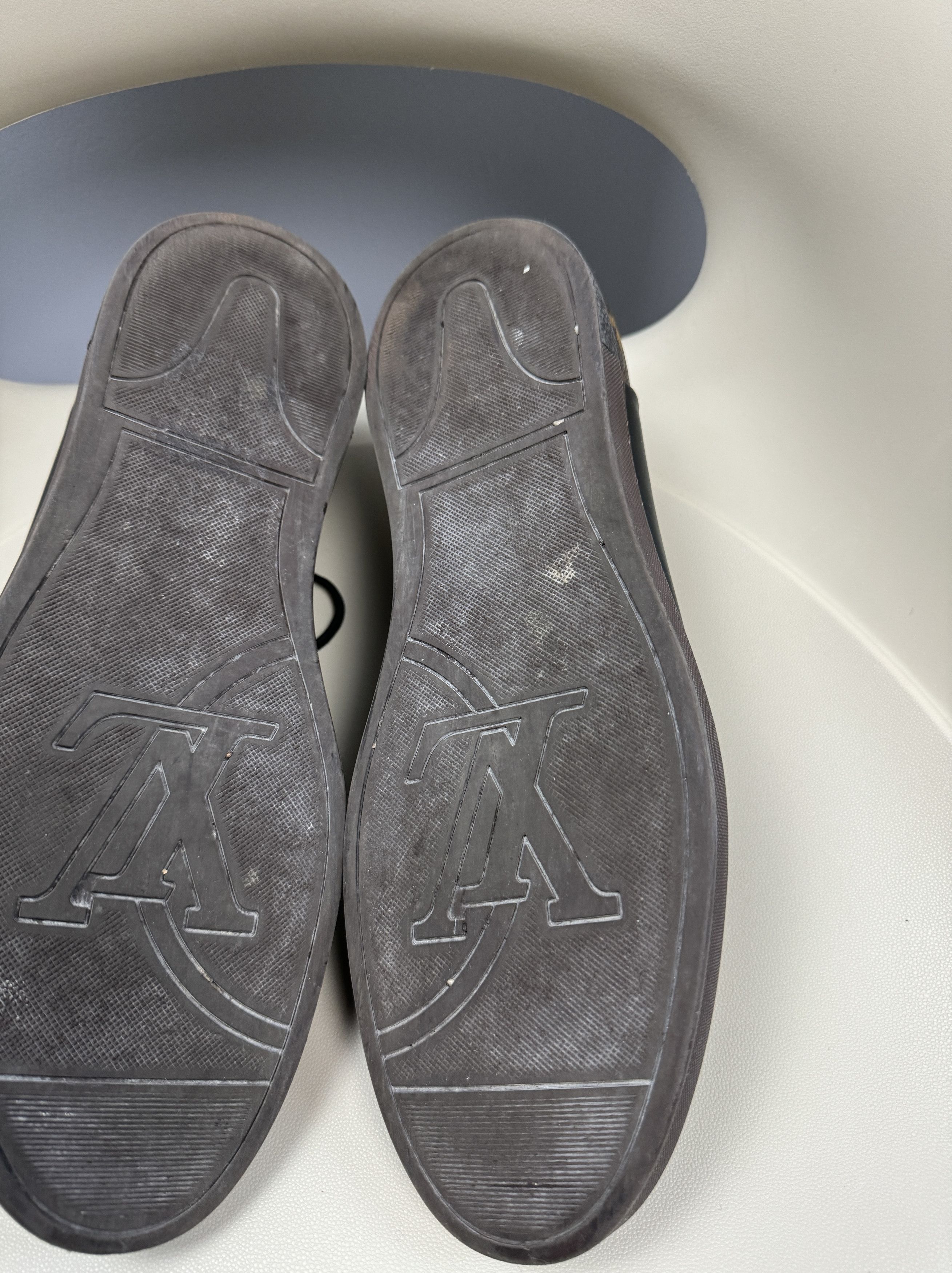 Leather Louis Vuitton Line-Up Monogram Leather Sneakers Size 8 US 9 Size US 9 / EU 42 - 10 Thumbnail