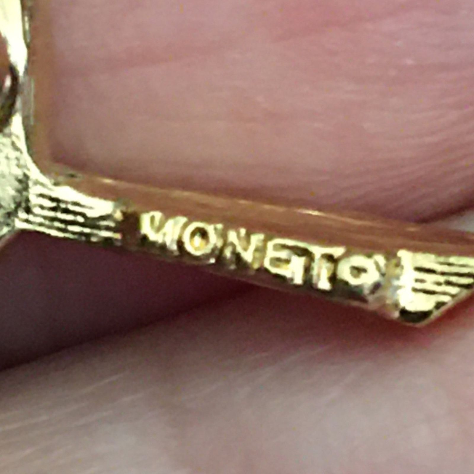 Monet Vintage Monet gold tone leaf brooch pin signed Size ONE SIZE - 4 Thumbnail