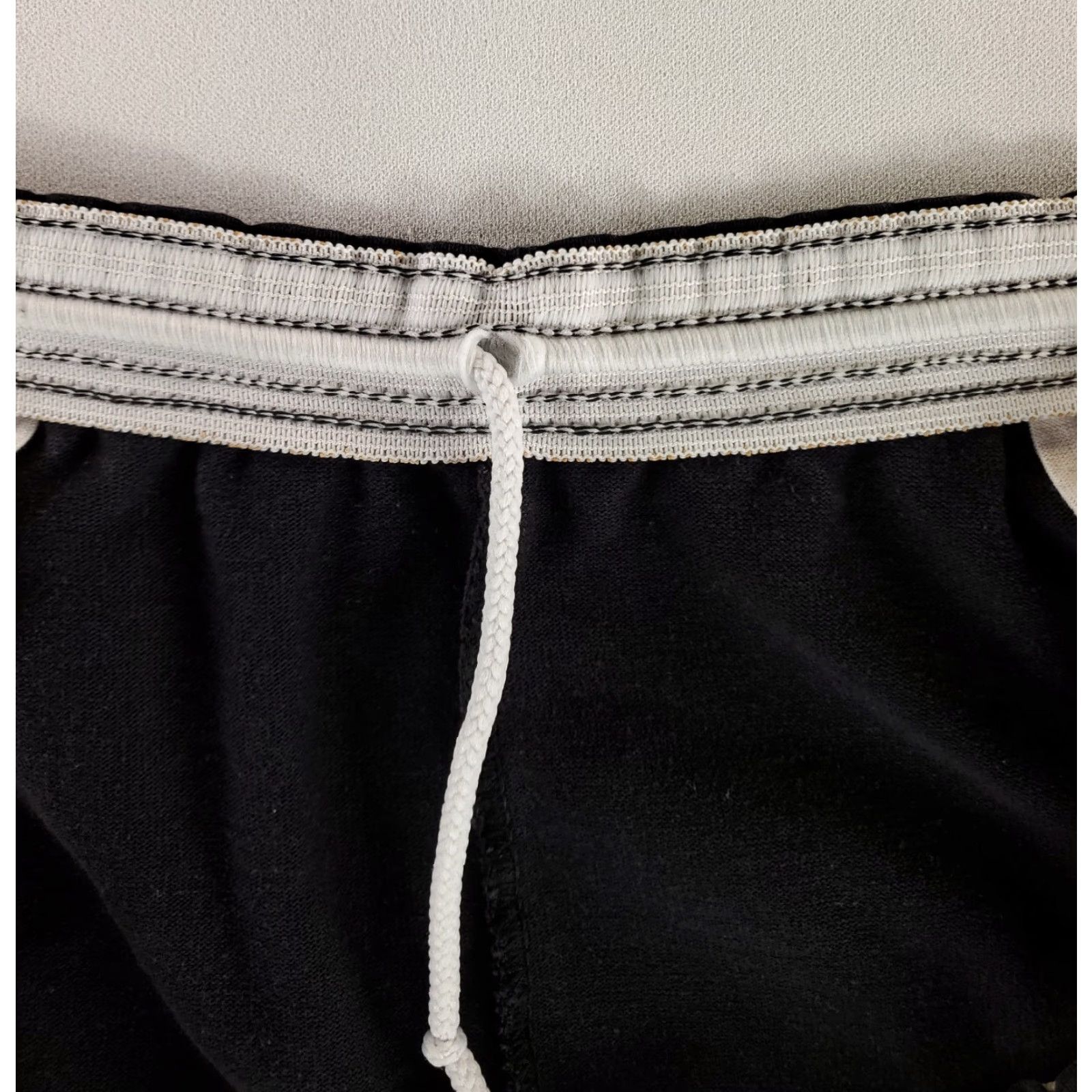 Champion VINTAGE Champion Shorts Athletic VTG Made USA Elastic Waist Black Mens XL 40-42 Men Size US 36 / EU 52 - 5 Thumbnail