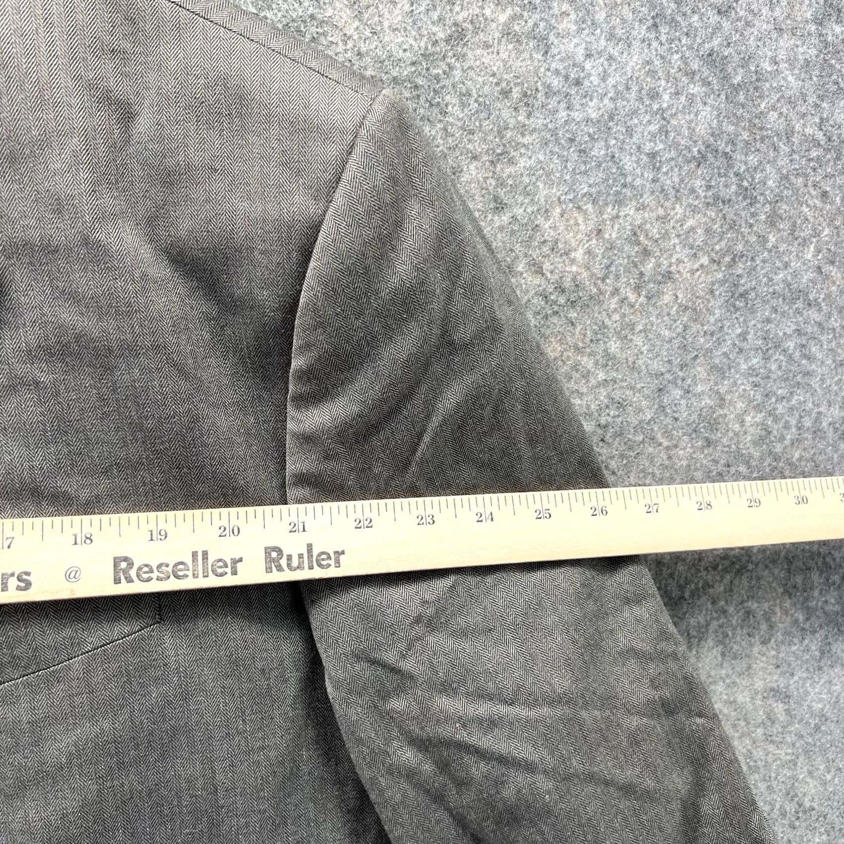 Banana Republic Banana Republic Blazer Men 46L Adult Gray Wool Herringbone Single-Breasted Casual Jacket Coat Long - Regular Fit Mens Size 46R - 7 Thumbnail