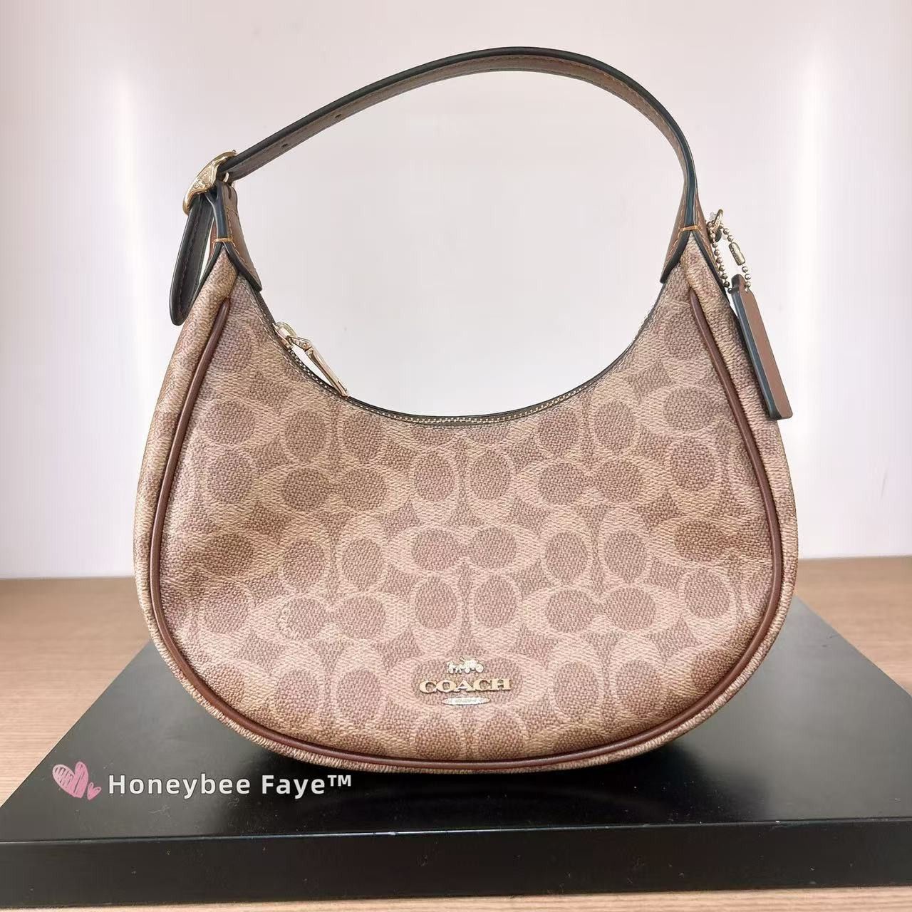 Coach Emily Shoulder Bag In Signature Canvas CDX17 Size ONE SIZE - 1 Thumbnail