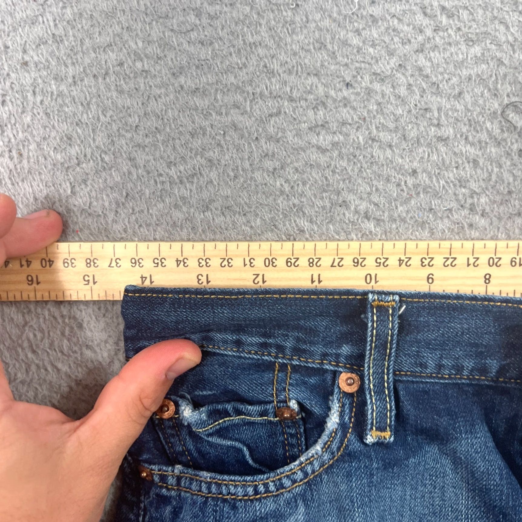 Levi's VINTAGE Levi's 501 Shorts Jeans Denim Blue Button Fly WPL-423 Women 28 Adult Female Streetwear 90s Convo Womens Size 28" / US 6 / IT 42 - 4 Thumbnail