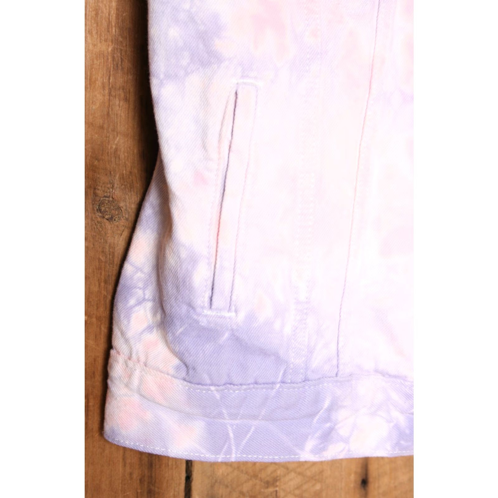 Levi's VINTAGE LEVI'S Ex-Boyfriend Pink & Purple Tie Dye Denim Trucker Jacket Sz. S Size 28" / US 6 / IT 42 - 5 Thumbnail