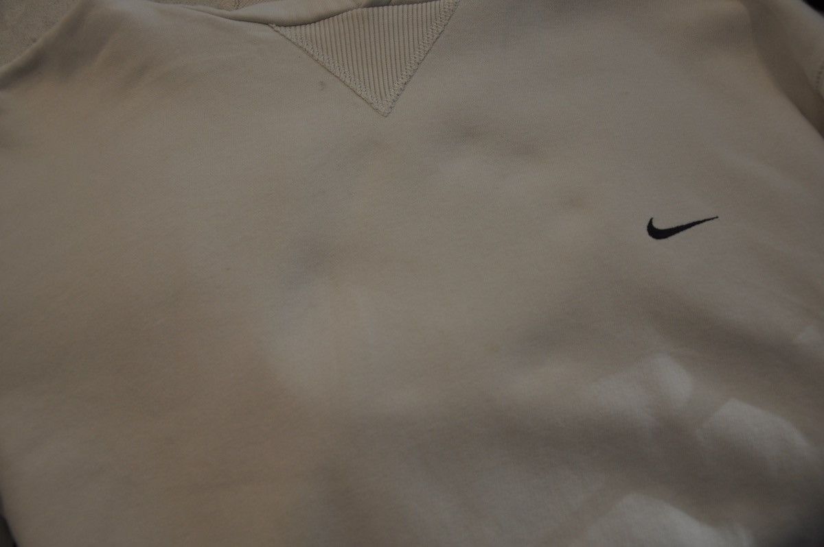 Nike × Vintage Vintage Cream Large Nike Hoodie Size US L / EU 52-54 / 3 - 10 Thumbnail