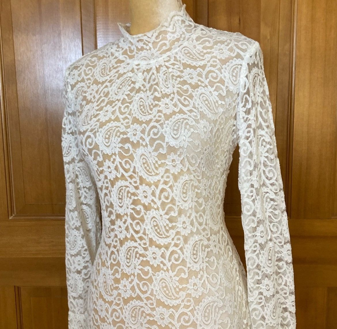 Designer × Other NWT, Lavishly Paris Women’s White Lace Mock Neck Size M / US 6-8 / IT 42-44 - 7 Thumbnail
