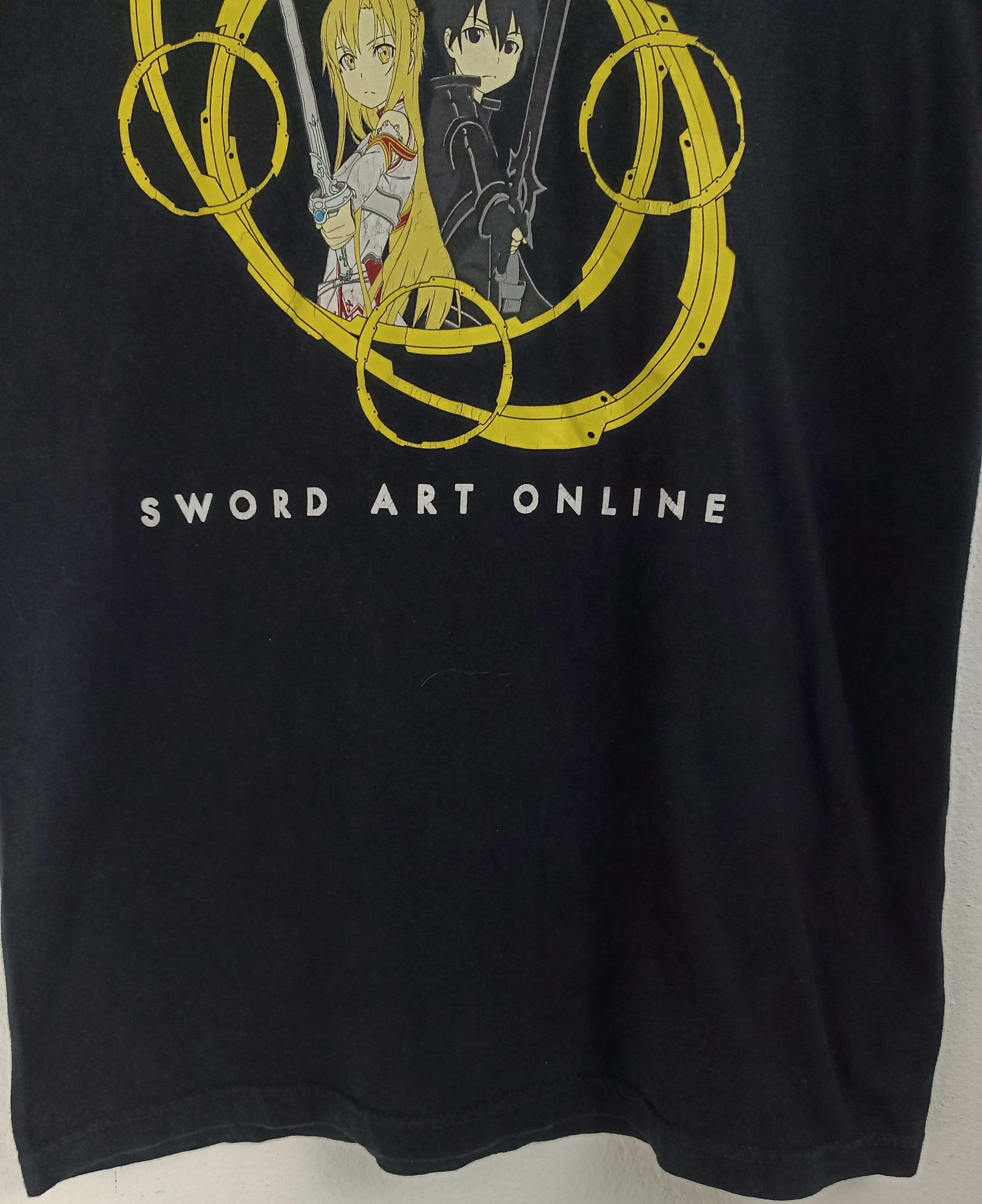 Anime VINTAGE SWORD ART ONLINE ANIME TEE solo leveling re:zero Size US S / EU 44-46 / 1 - 9 Thumbnail