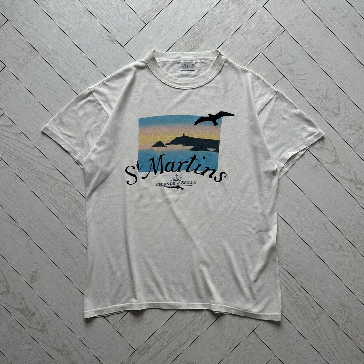 Vintage Vintage 90s St.Martins Caliber seaside bird island vybe tee Size US M / EU 48-50 / 2 - 1 Thumbnail