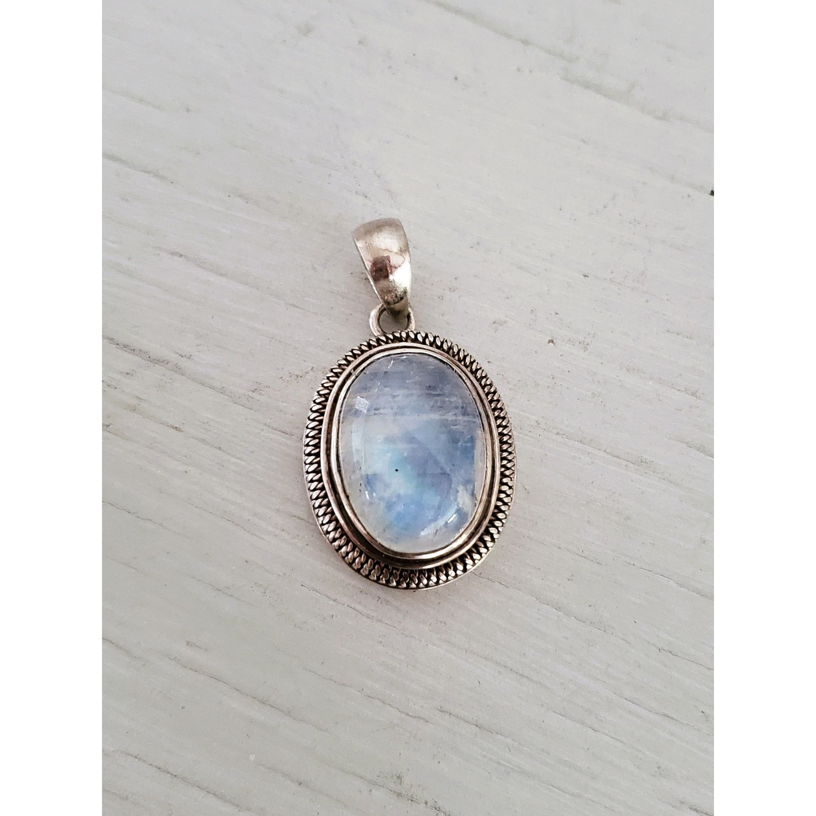Unknown London Vintage Sterling Silver Oval Moonstone Pendant Size ONE SIZE - 2 Thumbnail