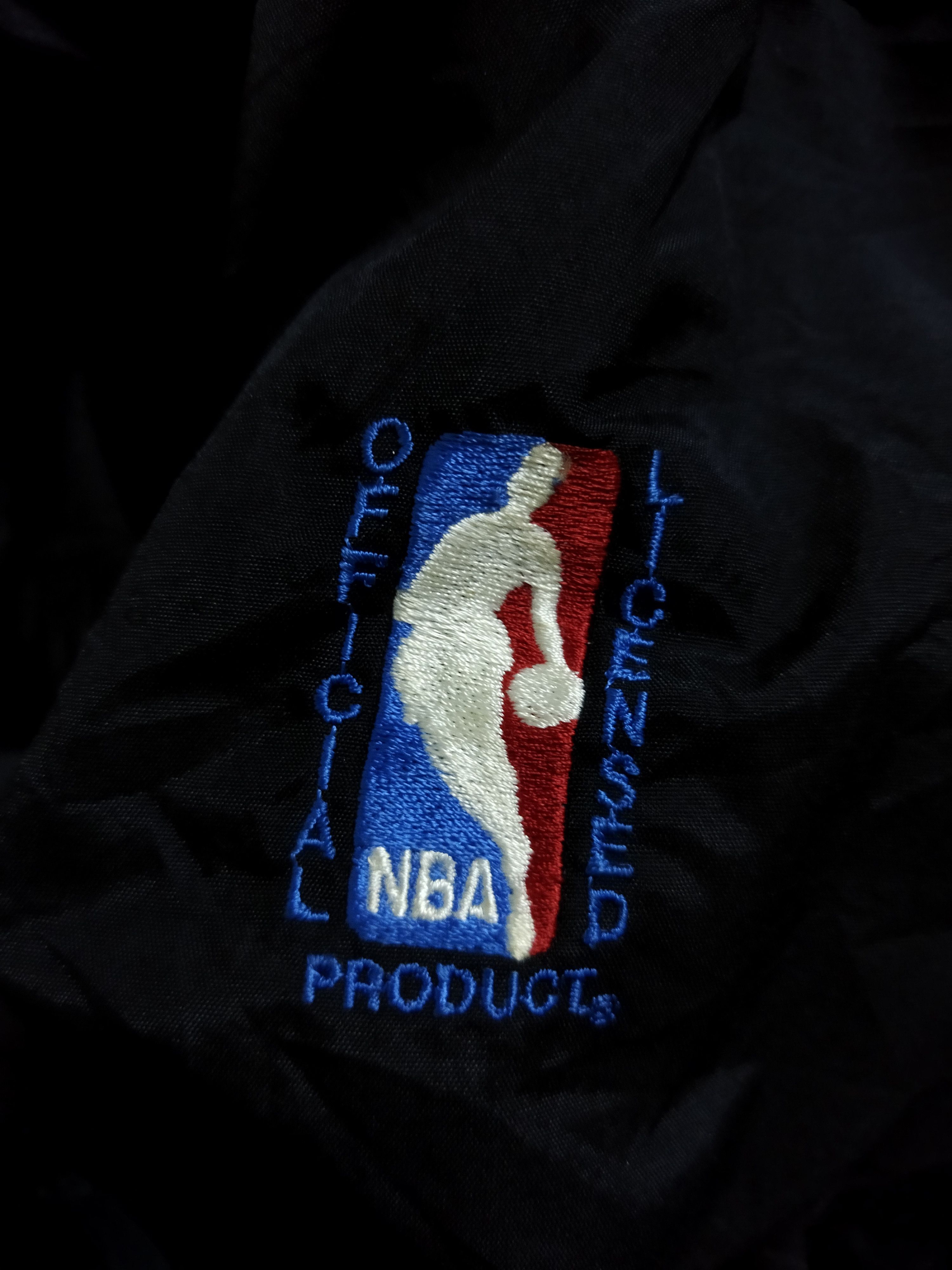 NBA × Vintage Vintage Charlotte Hornets Jacket Size US XXL / EU 58 / 5 - 6 Thumbnail