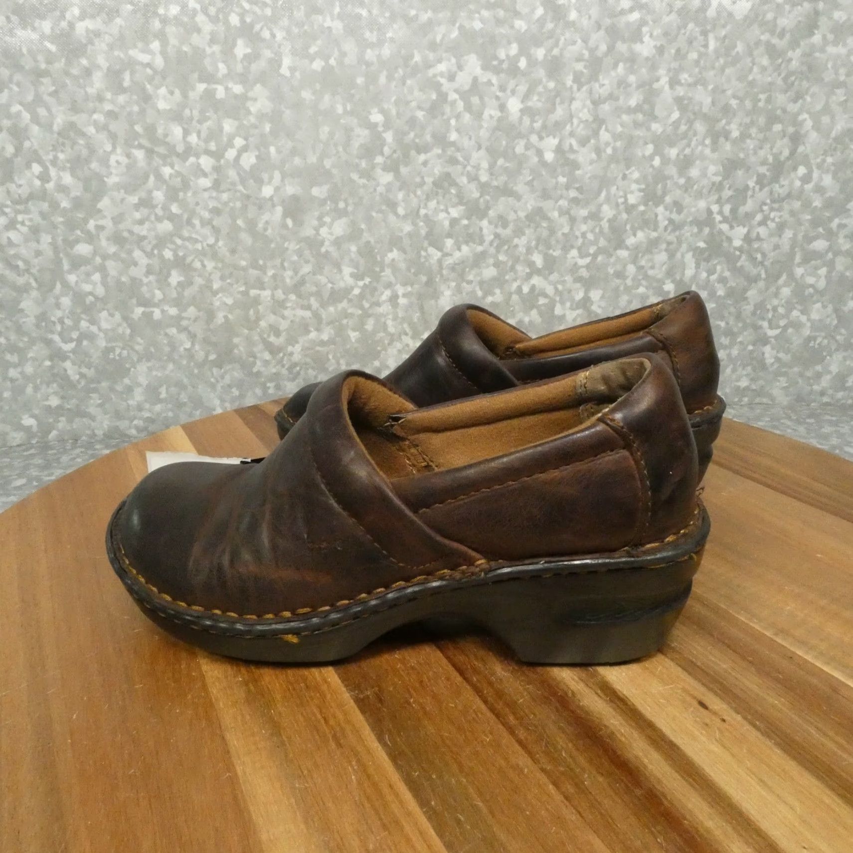 Born BOC Born Clogs Womens Brown Leather Slip On Mules Chunky Heel Size 6.5M Size US 7 / IT 37 - 7 Thumbnail