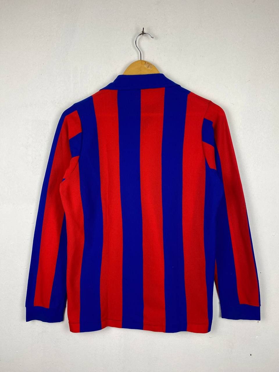 Umbro vintage umbro jersey barcelona template kit made in england Size US M / EU 48-50 / 2 - 7 Thumbnail