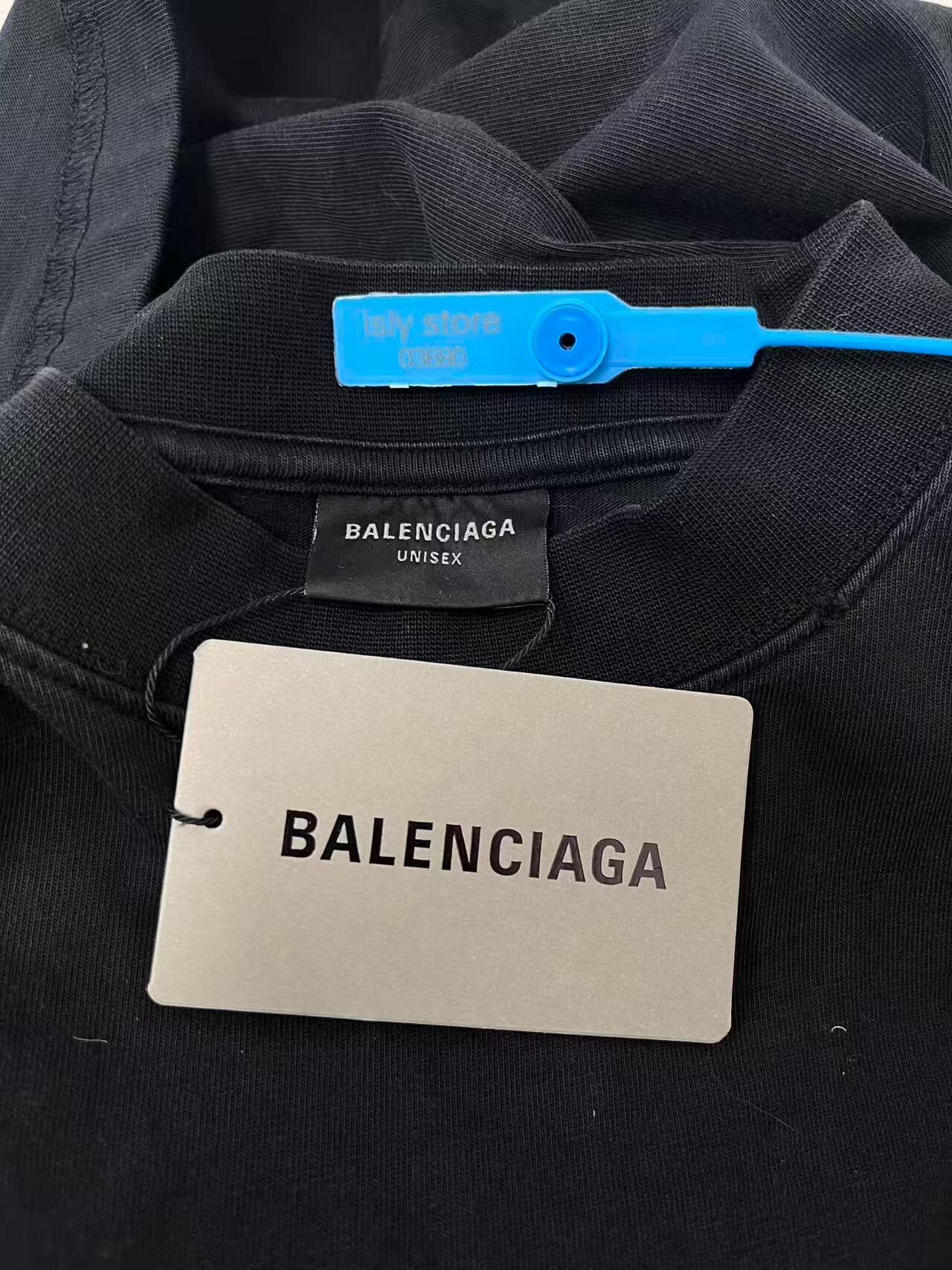 Balenciaga Balenciaga Be Different Apple Logo T-Shirt Size US M / EU 48-50 / 2 - 5 Thumbnail