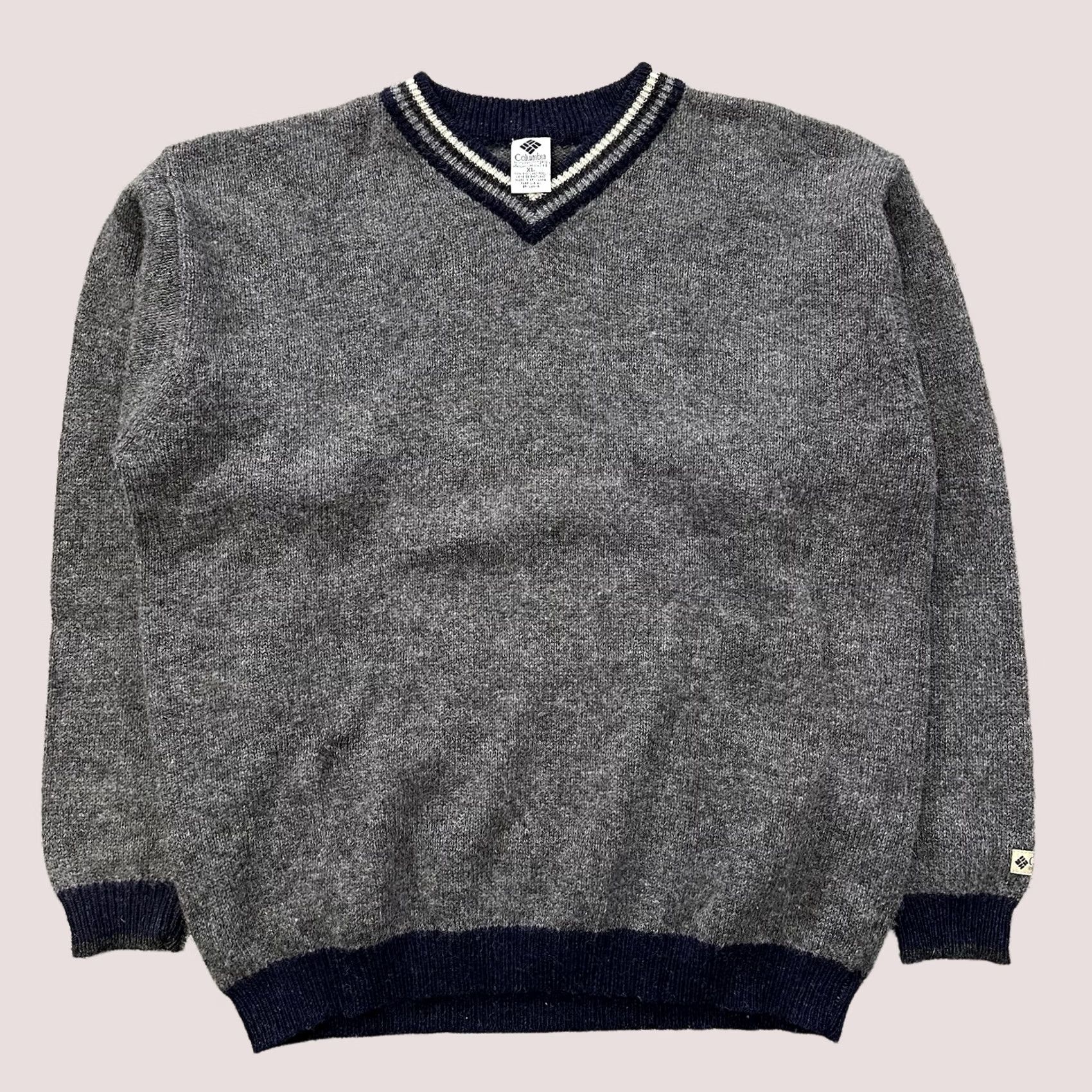Vintage Vintage Columbia SweatEr V-Neck Mens XL Gray Wool Y2K 00’s Pullover Shirt (Outdoor) Mens XL Grey Knit Pattern Solid Size US XL / EU 56 / 4 - 1 Thumbnail