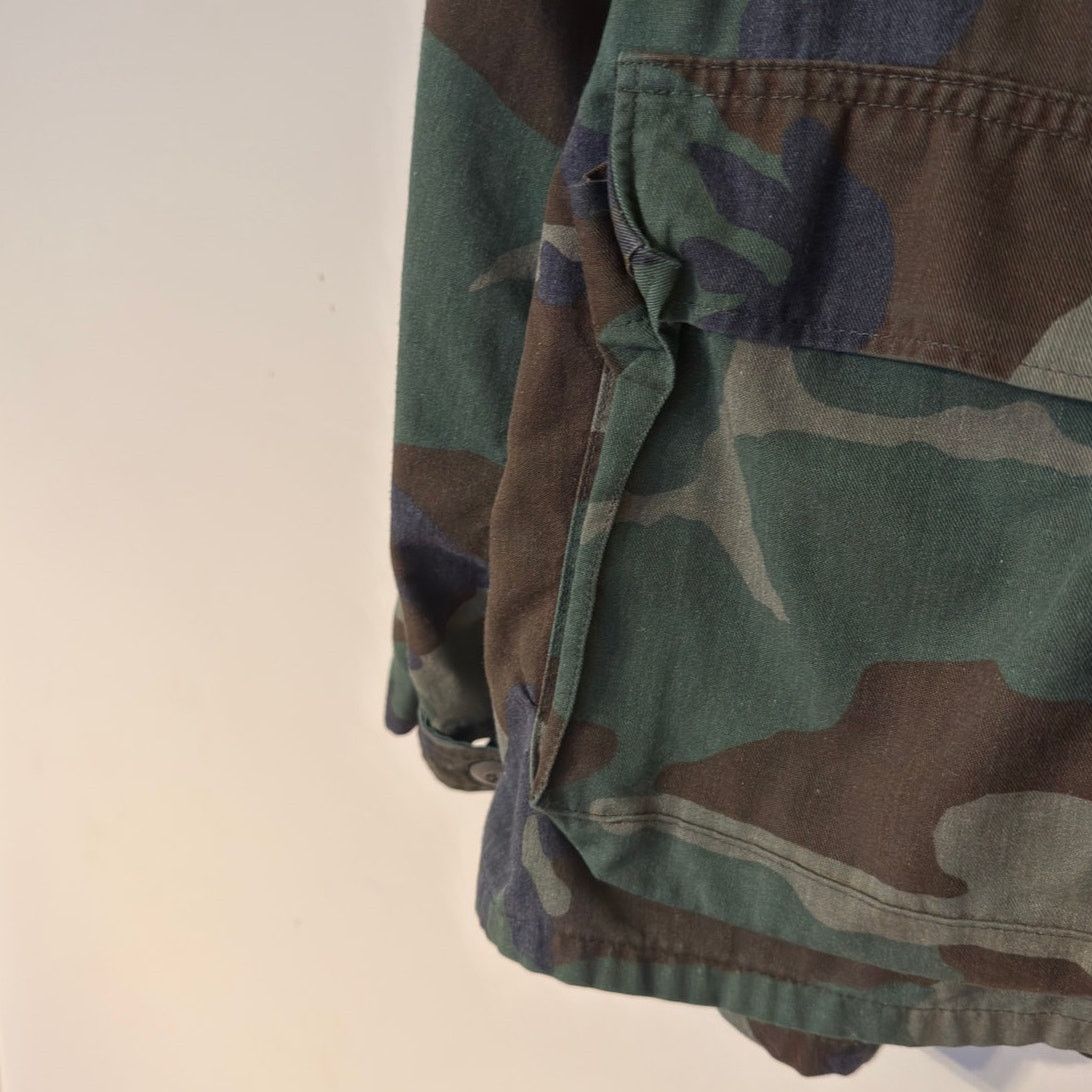 Vintage Vintage US Army Woodland Camo Combat Field Jacket Size US M / EU 48-50 / 2 - 6 Thumbnail