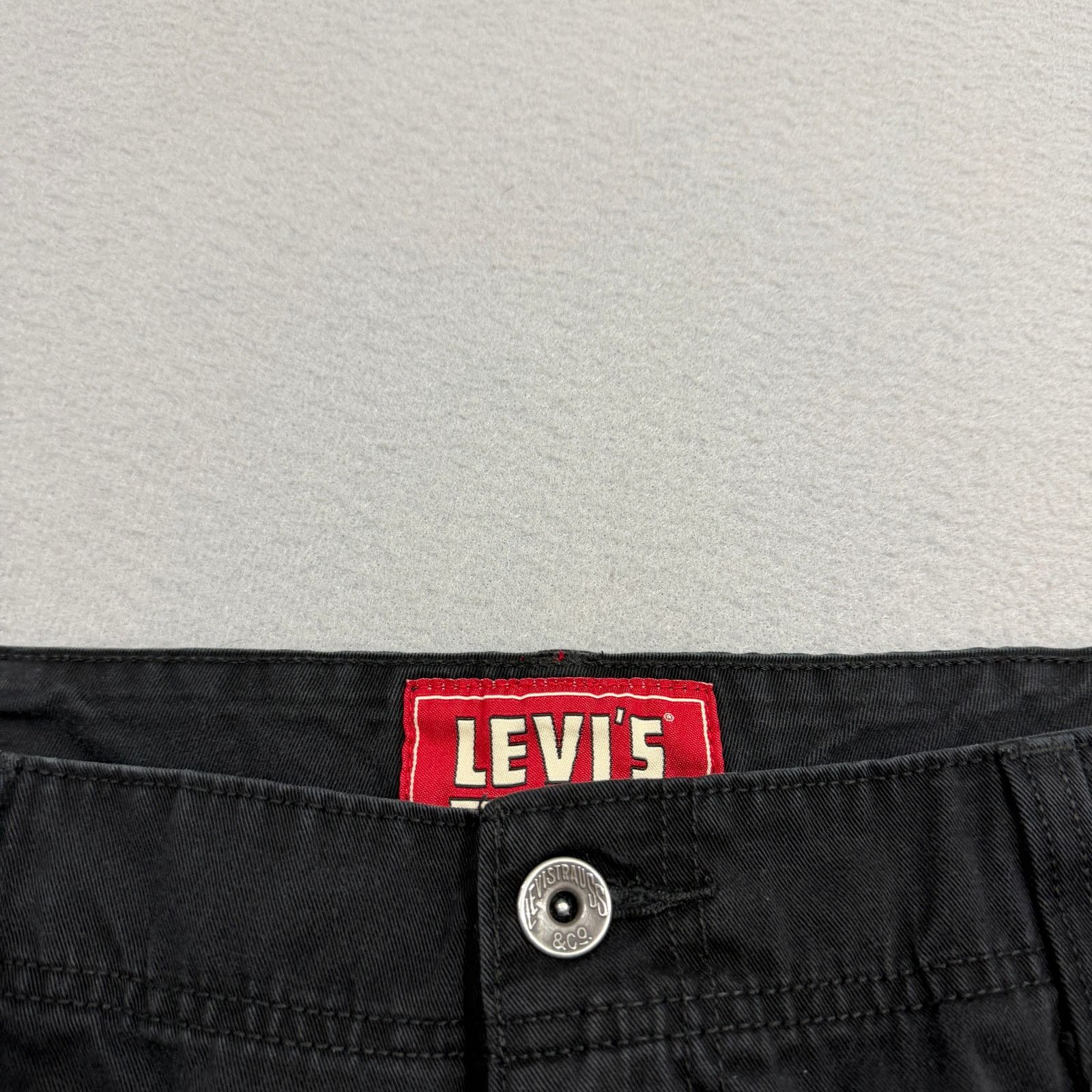 Levi's Vintage Levis Cargo Shorts 38 Black 12" Inseam Paratrooper Size US 38 / EU 54 - 5 Thumbnail