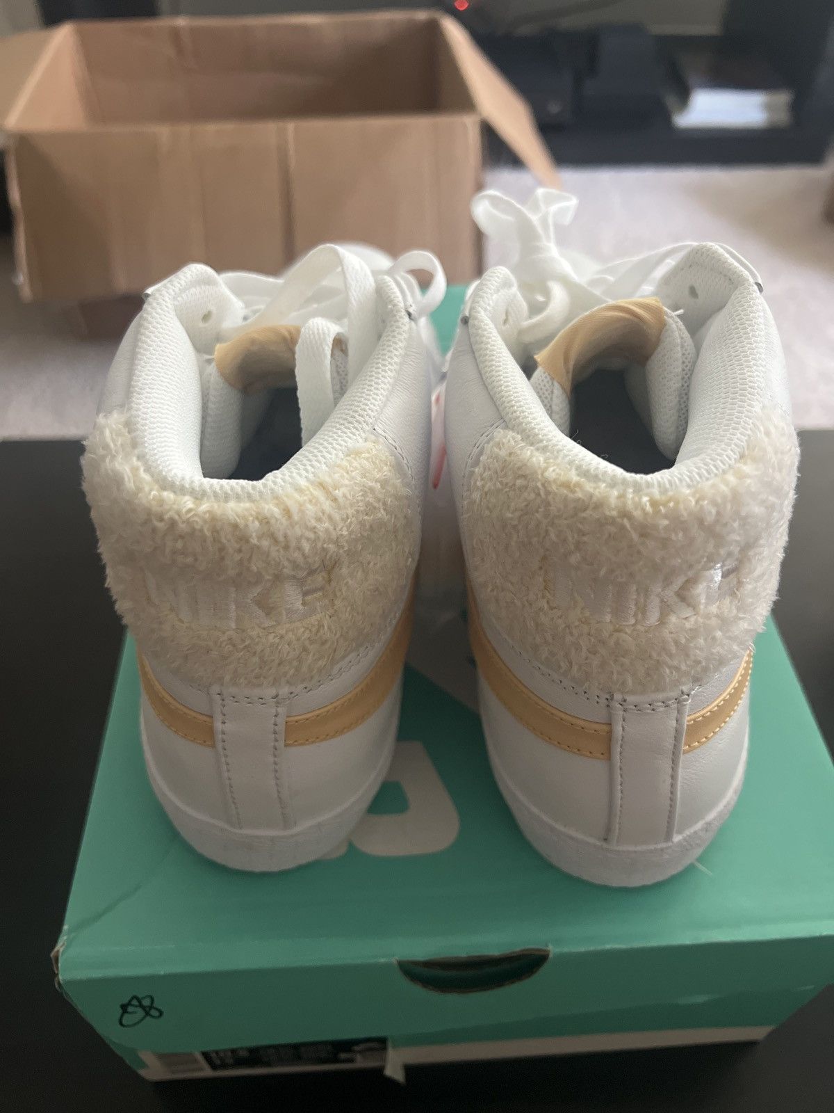 Nike Nike SB Zoom Blazer Mid PRM Size US 10.5 / EU 43-44 - 3 Thumbnail