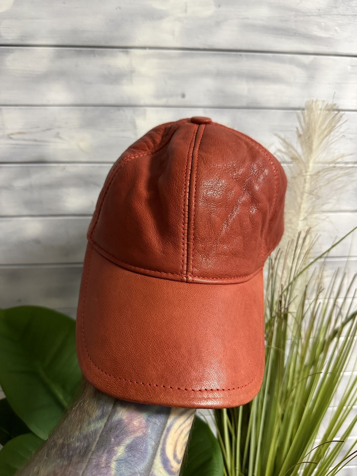 Leather Rare Vintage Red Cap Avant-Garde Japan Style. Size ONE SIZE - 2 Thumbnail