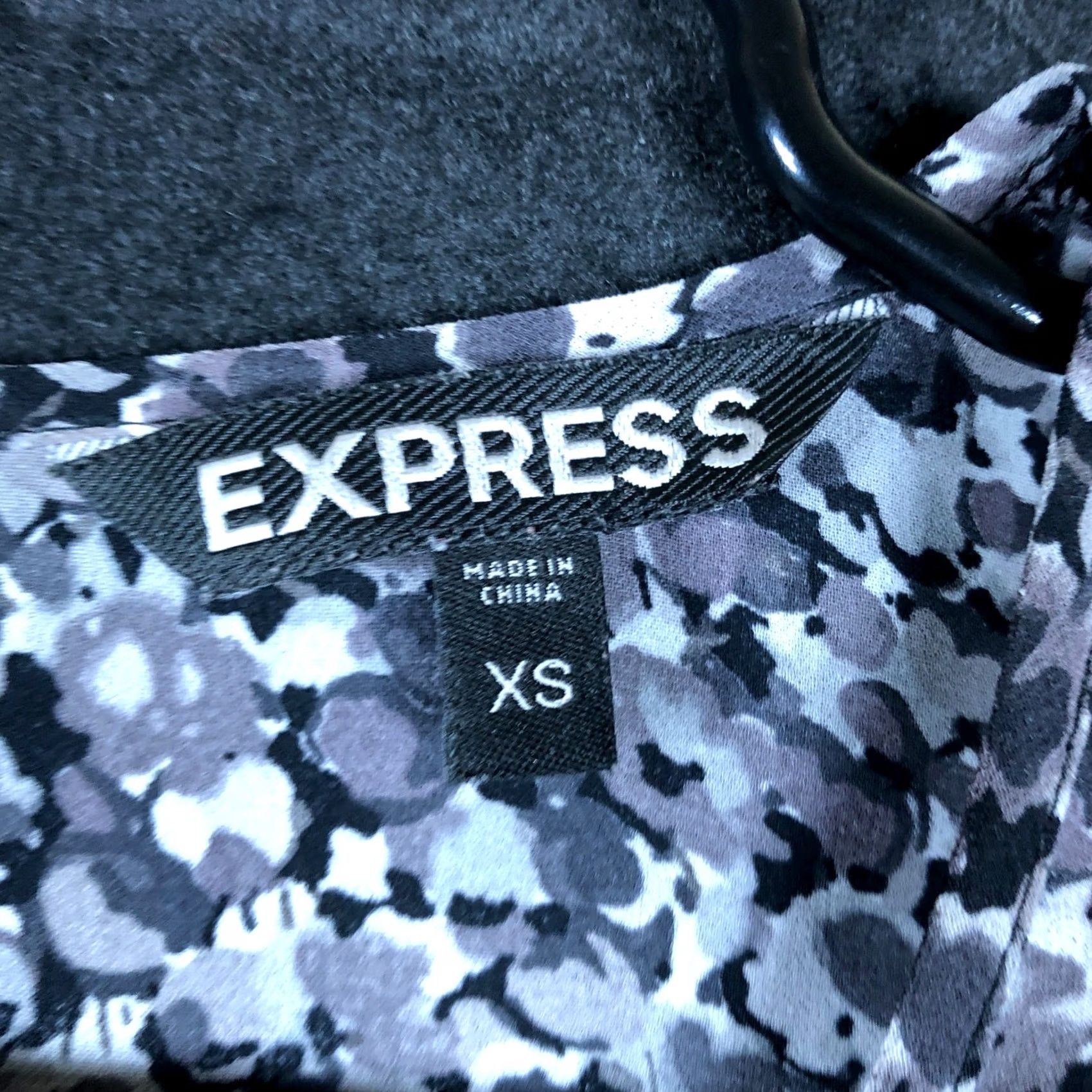 Express Express Blouse Gray Black Purple Floral Pleated Ruffle Cap Short Sleeve XS Women Shirt Tie? Size XS / US 0-2 / IT 36-38 - 6 Thumbnail