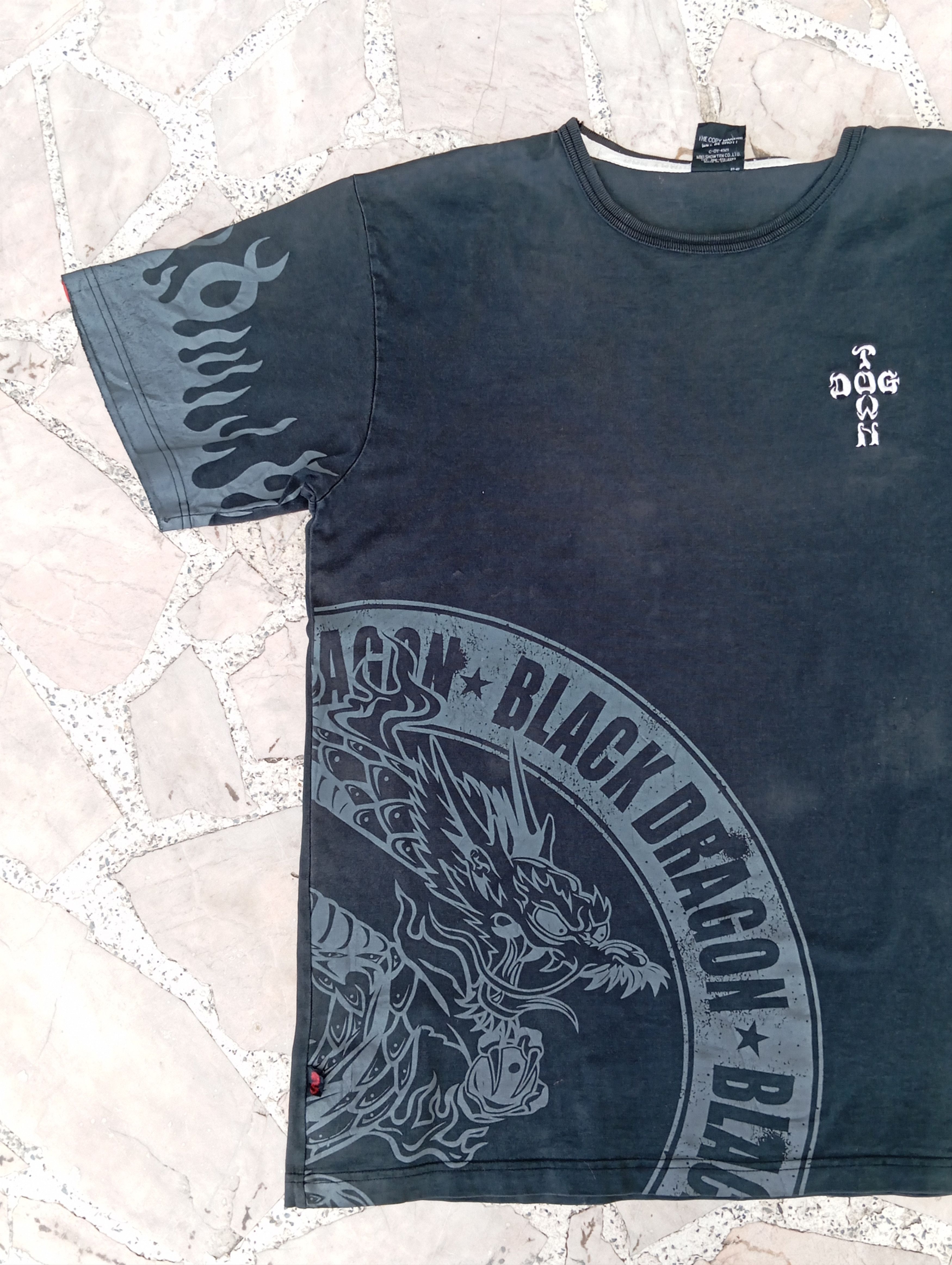 Dogtown × Vintage RARE Dogtown Tee with Flame Size US XL / EU 56 / 4 - 3 Thumbnail
