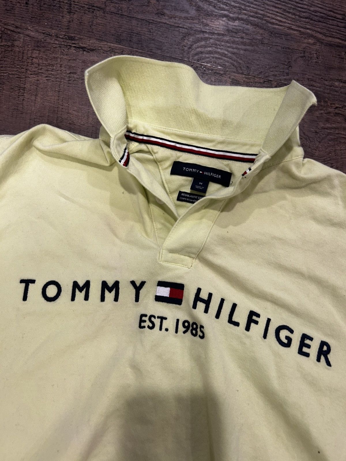 Tommy Hilfiger 💐 Light Yellow Vintage Polo Shirt 💐 Size US M / EU 48-50 / 2 - 2 Thumbnail