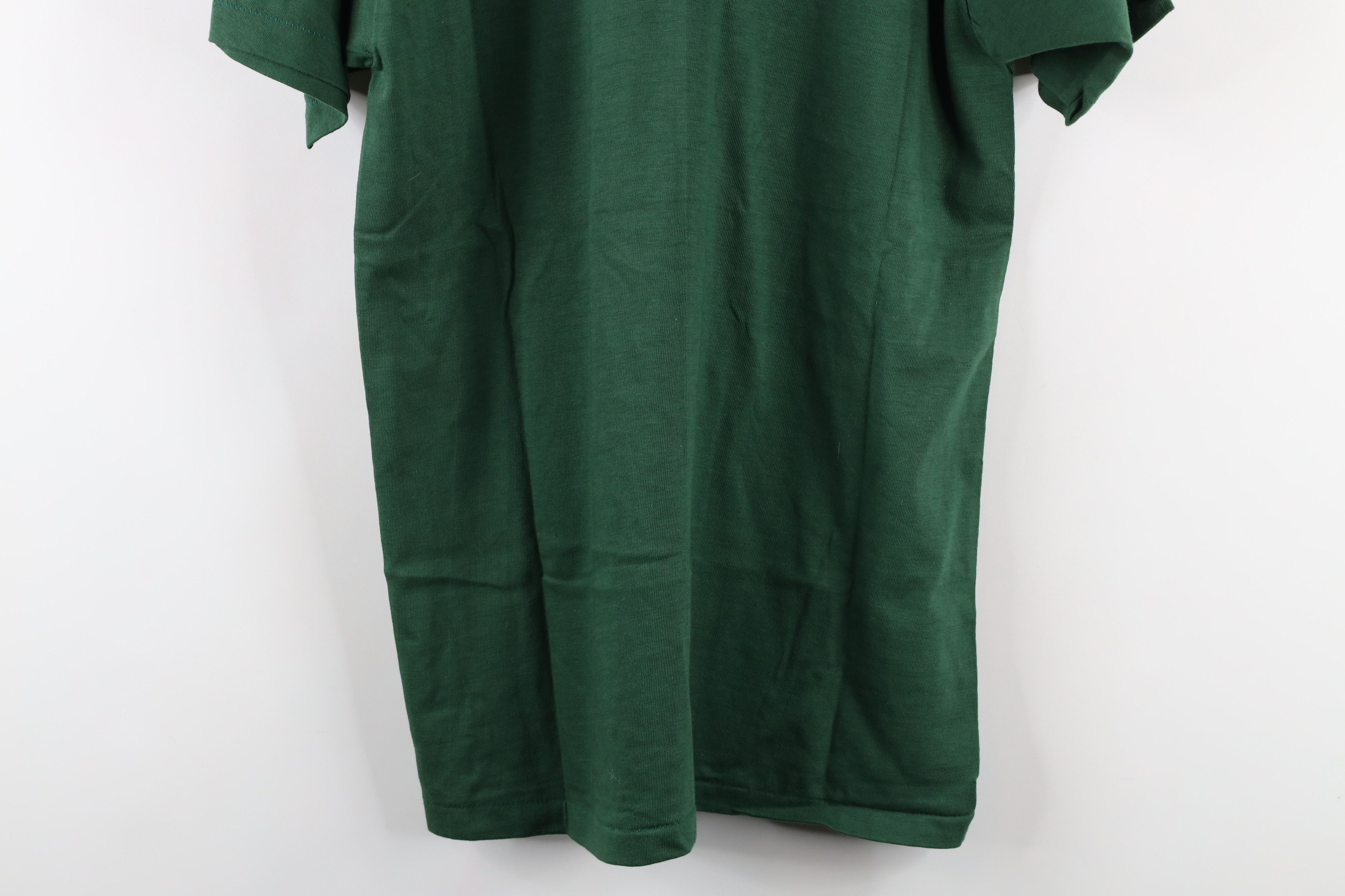 Vintage Deadstock Vintage 70s Streetwear Pocket T-Shirt Hunter Green Size US L / EU 52-54 / 3 - 8 Thumbnail