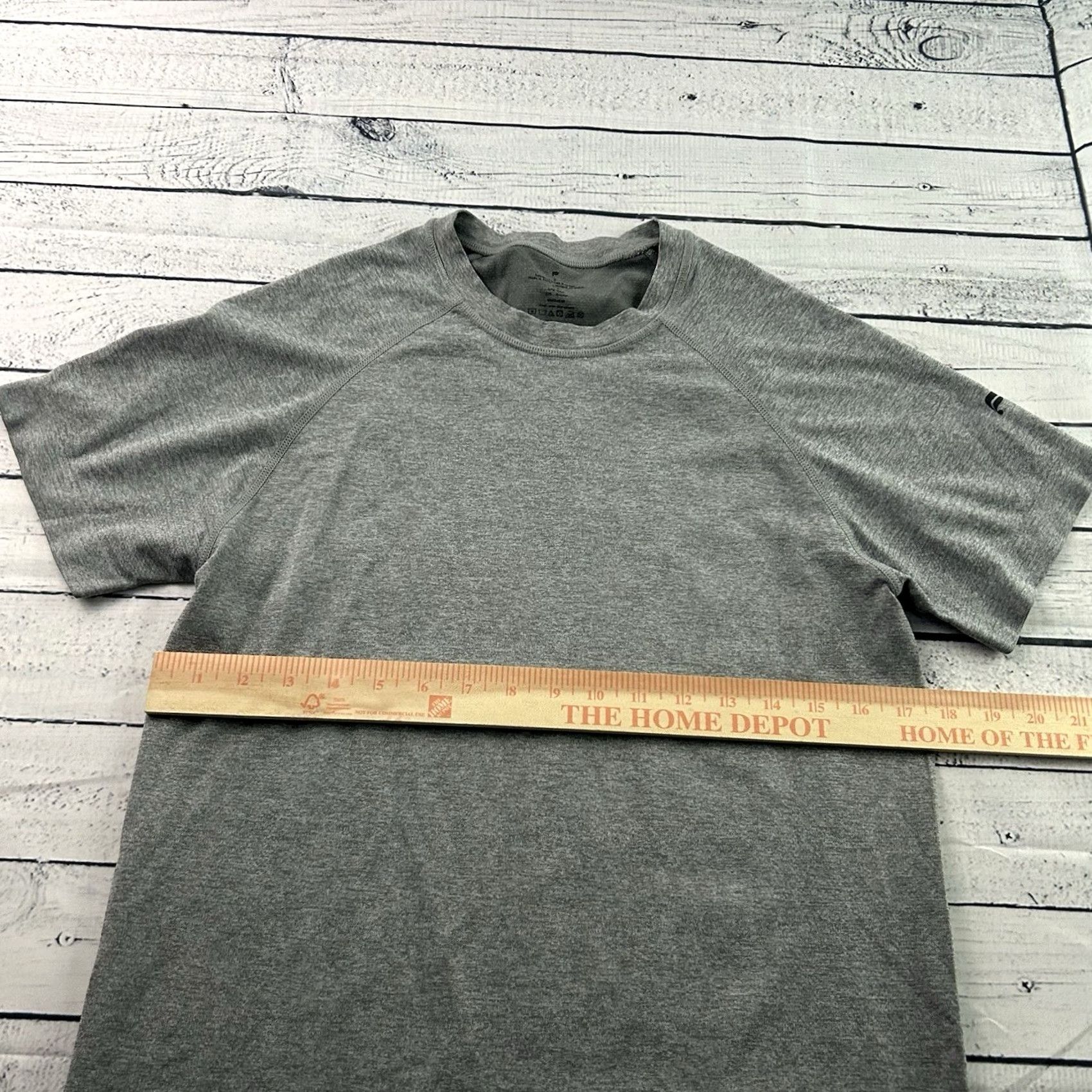 Fabletics Fabletics Short Sleeve Athletic T-Shirt Men's Small Gray Shirt Size US S / EU 44-46 / 1 - 5 Thumbnail
