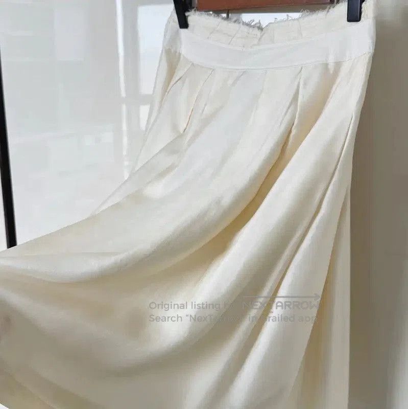 Comme des Garcons COMME des GARÇONS Cream Silk Midi Skirt . Size 23" - 6 Thumbnail