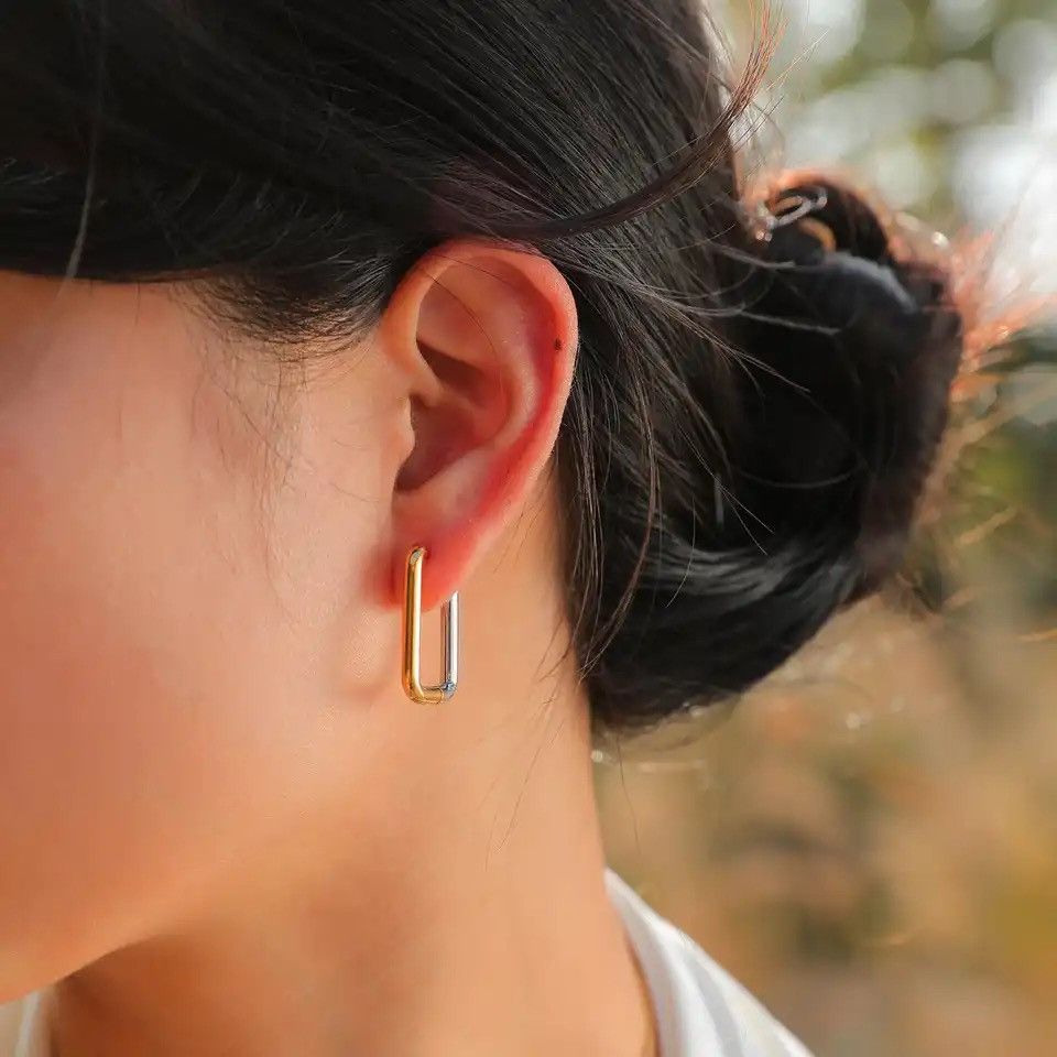 Other Chic Hoop Earrings Size ONE SIZE - 3 Thumbnail