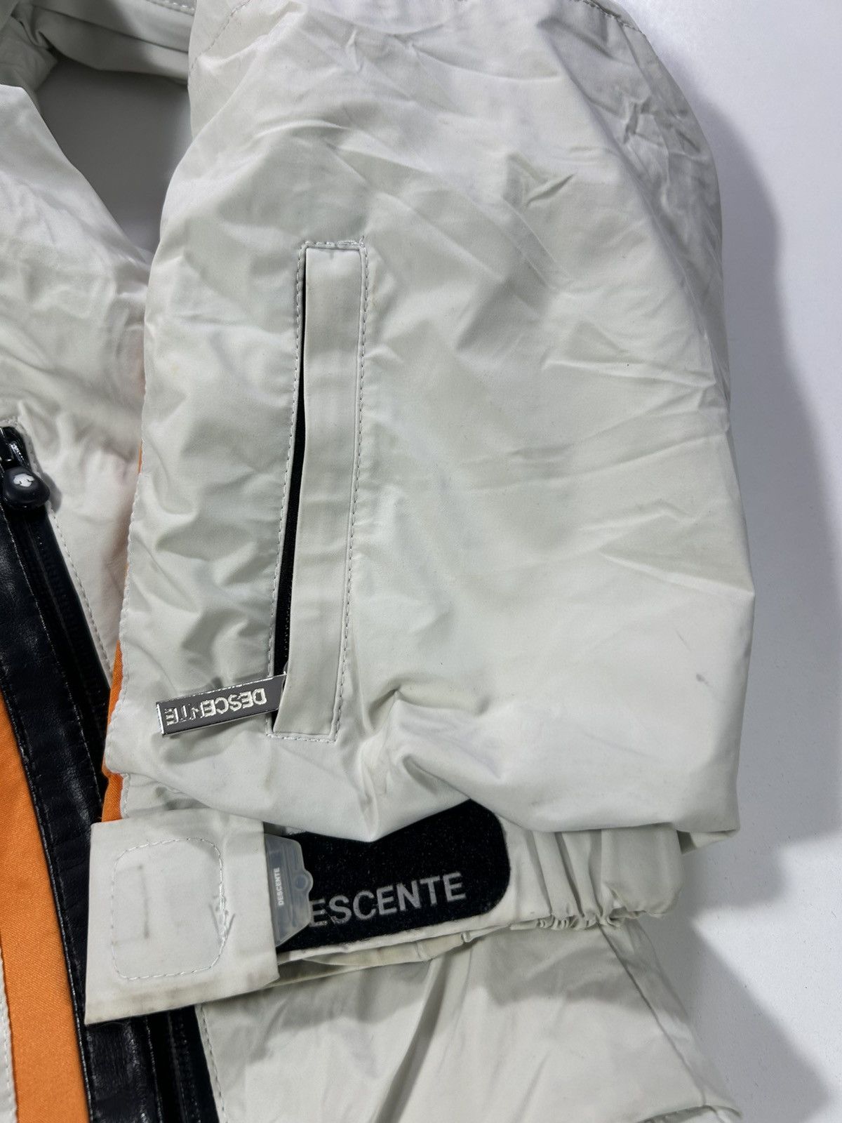 Descente Large Mens Decente Airdrive titan thermo padded ski jacket Size US L / EU 52-54 / 3 - 4 Thumbnail