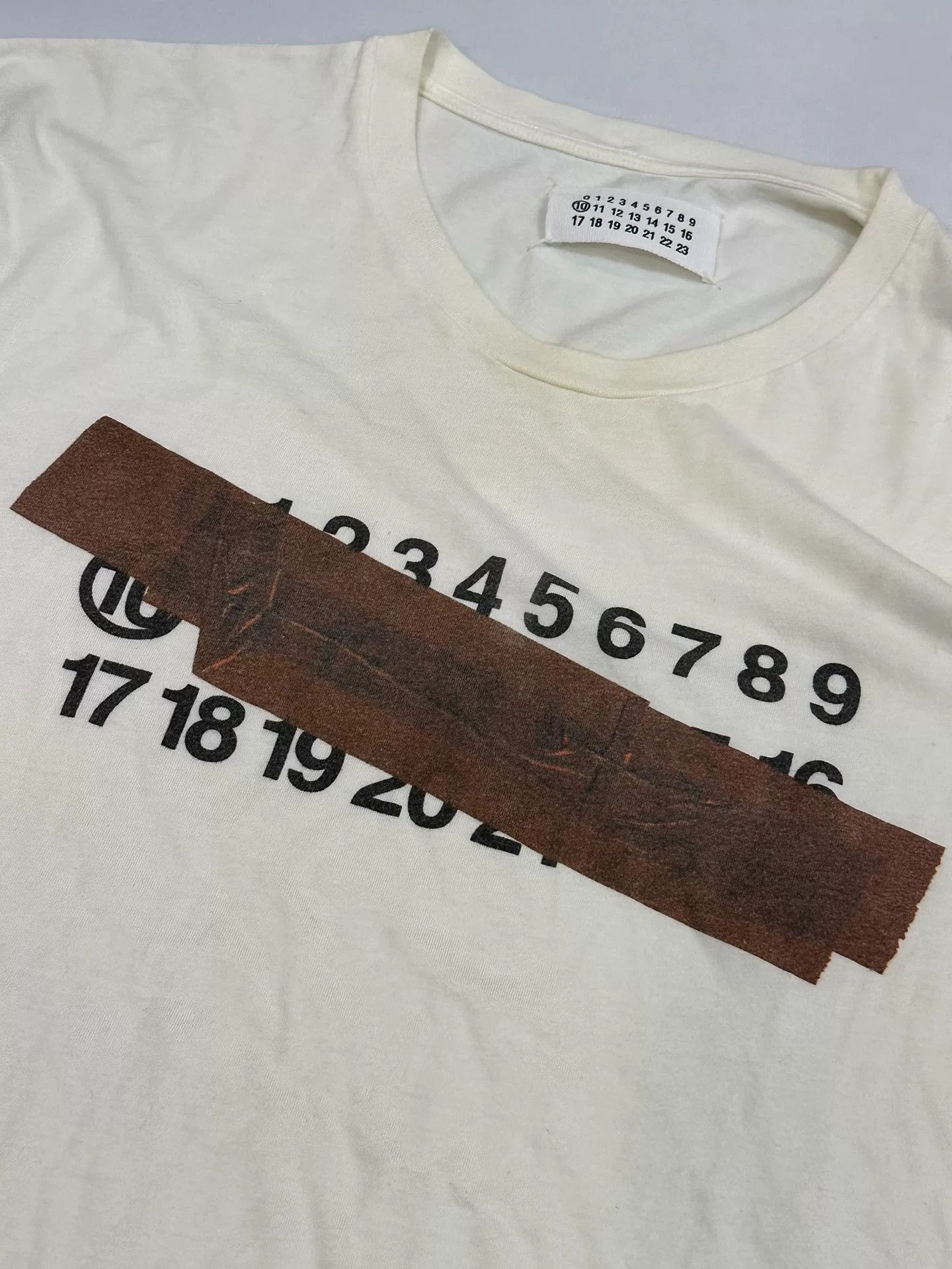 Maison Margiela Maison Margiela MM6 Tape Short Sleeve Size US M / EU 48-50 / 2 - 2 Thumbnail