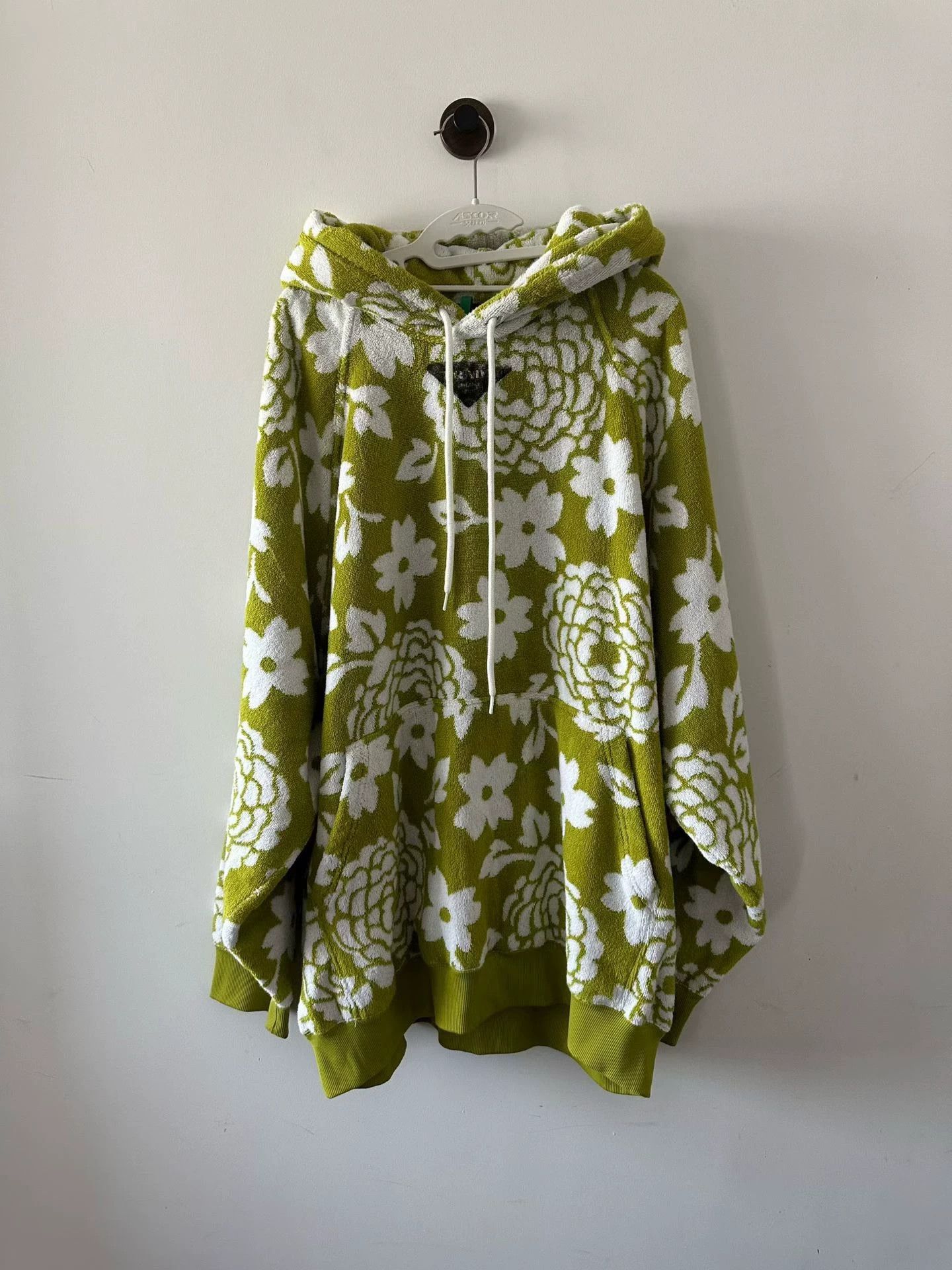 Prada Prada towel hoodie L new Size US L / EU 52-54 / 3 - 1 Thumbnail