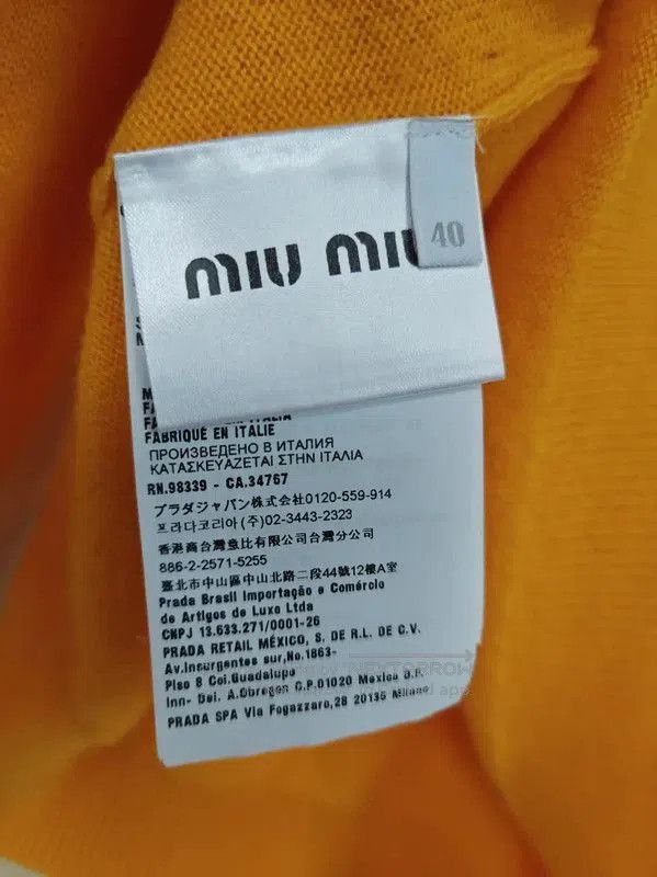 Miu Miu Miu Miu Yellow Cashmere Long Sleeve Sweater . Size S / US 4 / IT 40 - 6 Thumbnail